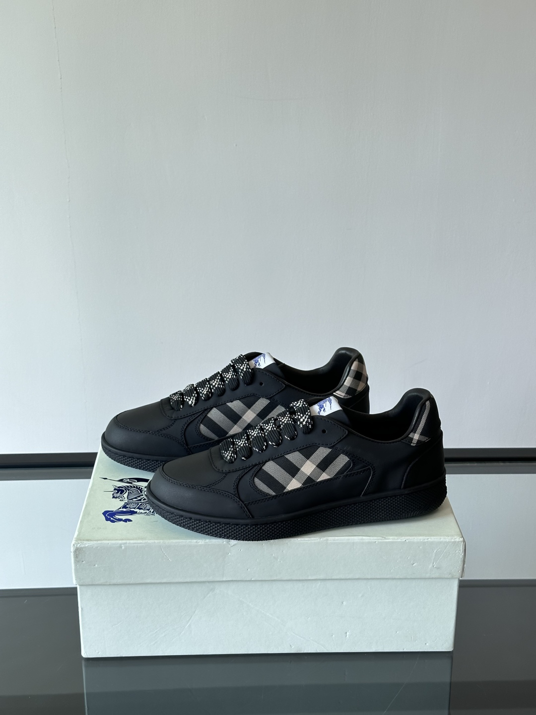 Burberry Vintage Check Low-Top Sneakers Black
