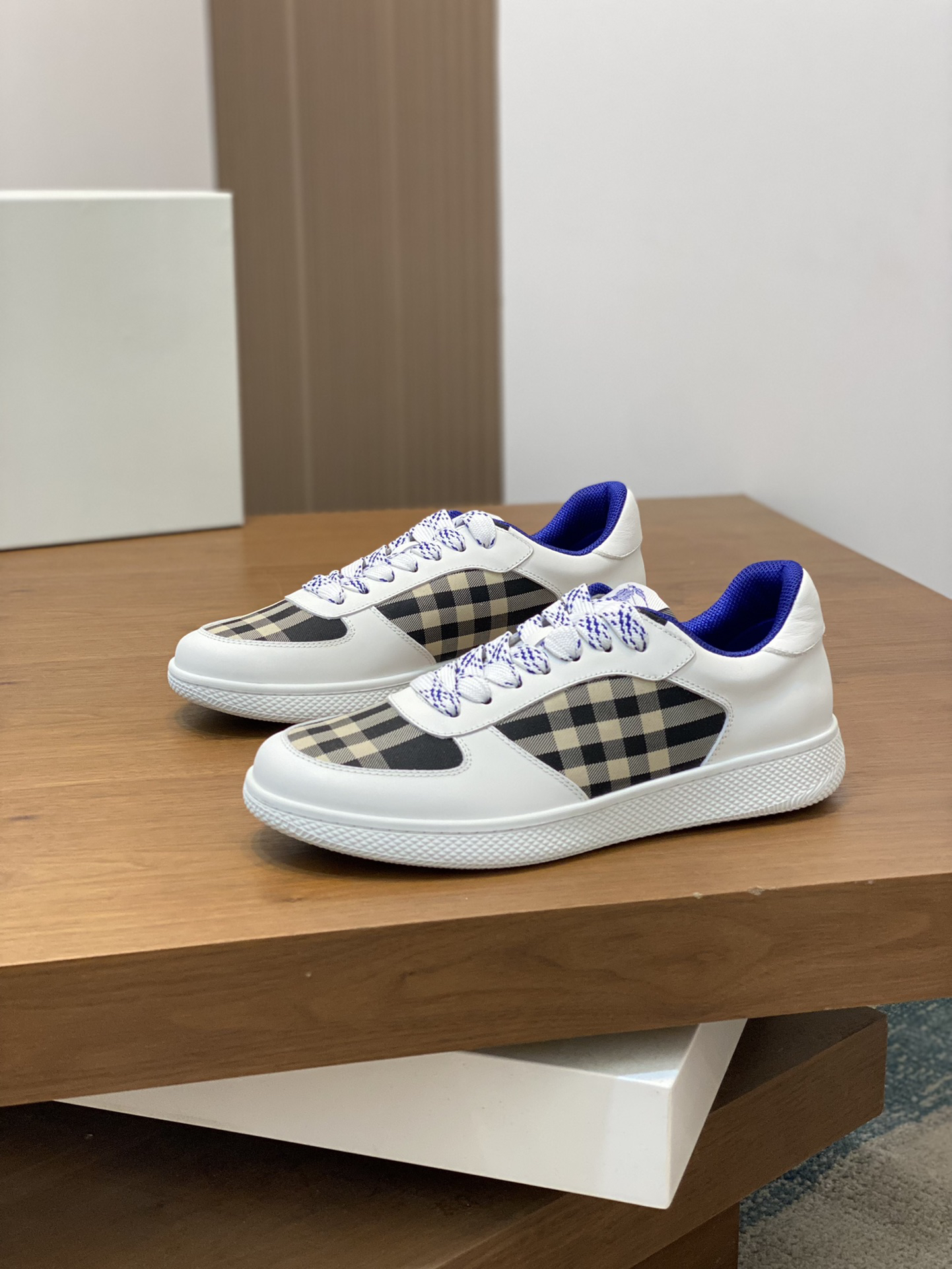 Burberry Vintage Check Low Sneakers White/Blue