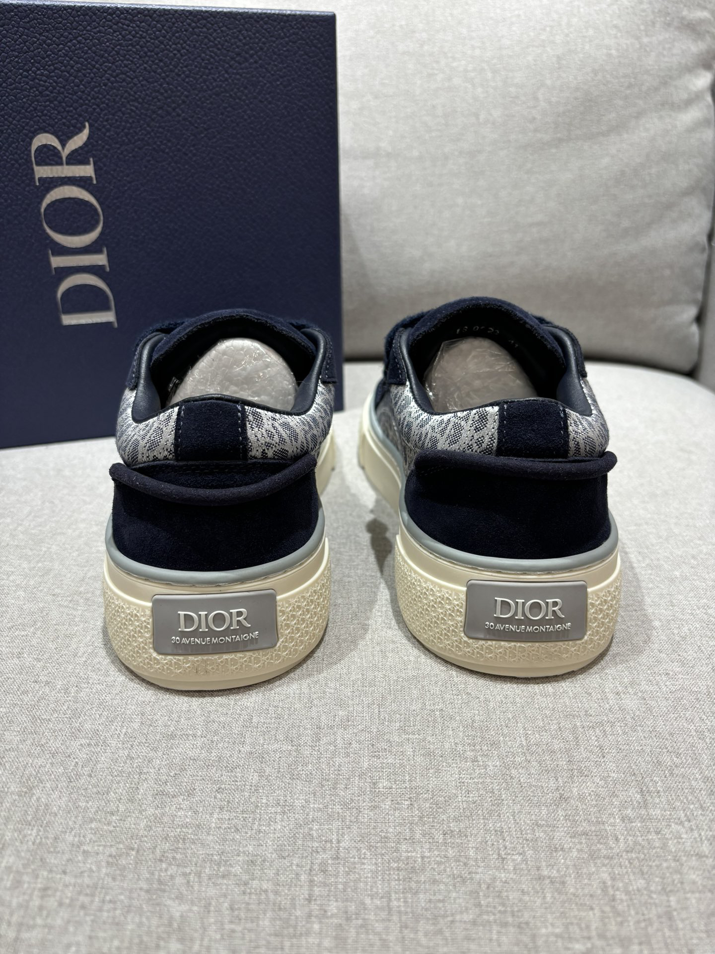 Dior B33 Oblique Low-Top Sneakers Navy