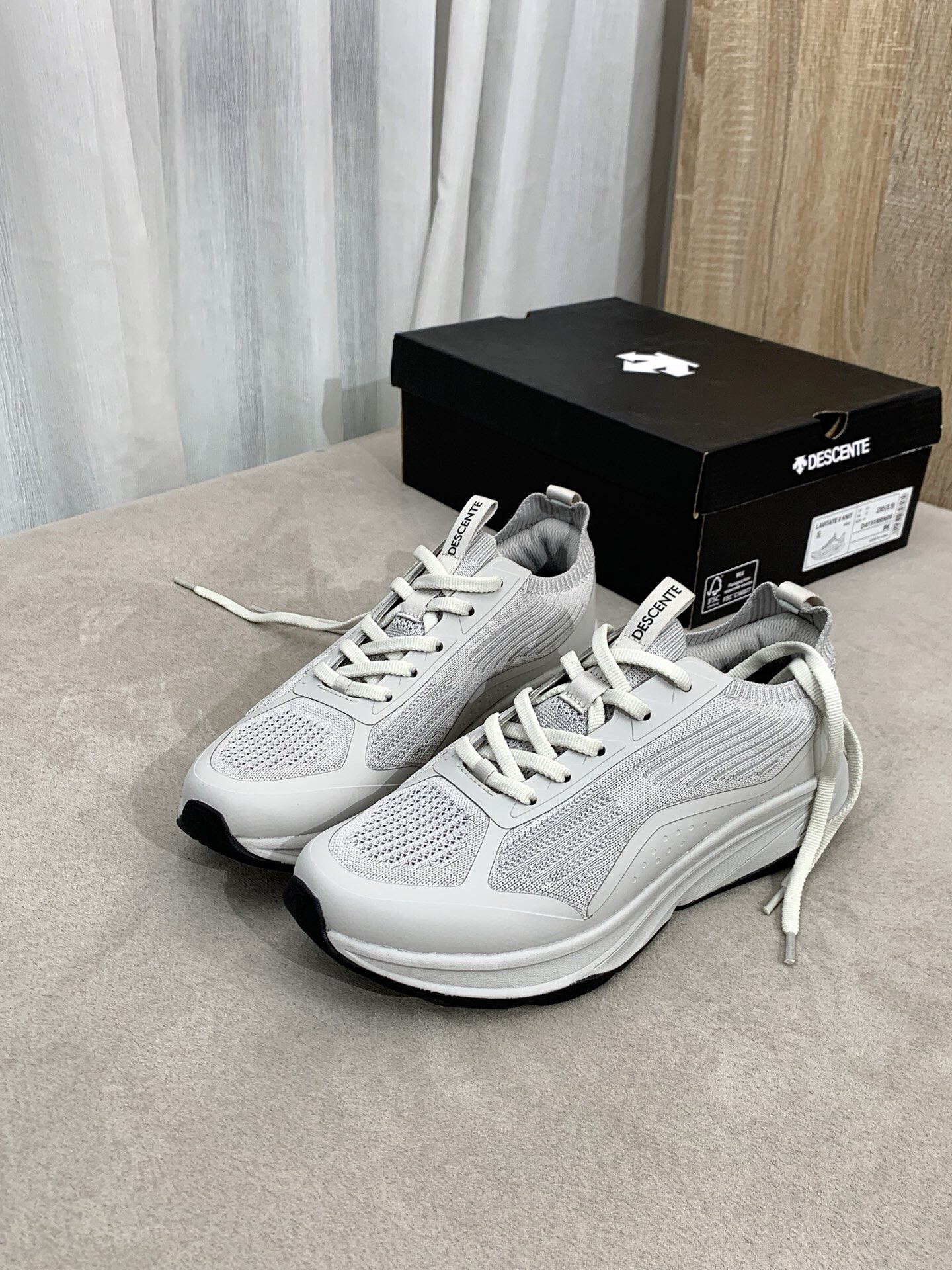 Descente Lavitate II Knit Running Shoes Grey