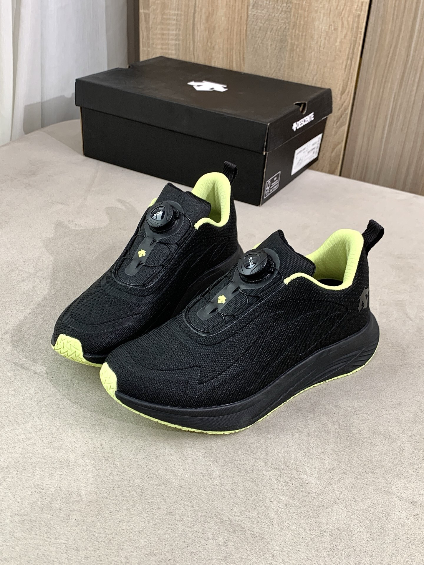 Descente BOA Training Sneakers Black/Neon
