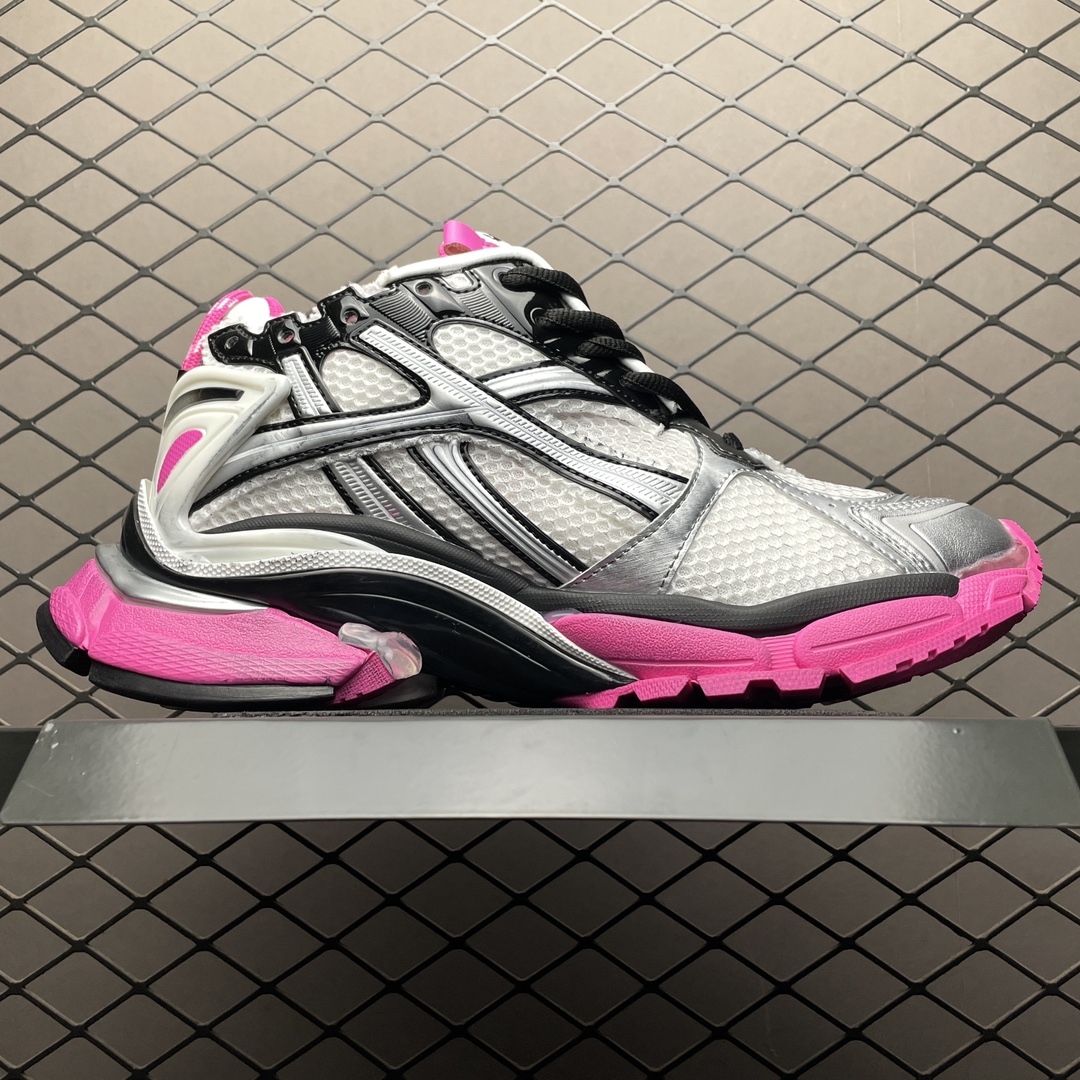 Balenciaga Runner Distressed Dad Sneakers Multicolor