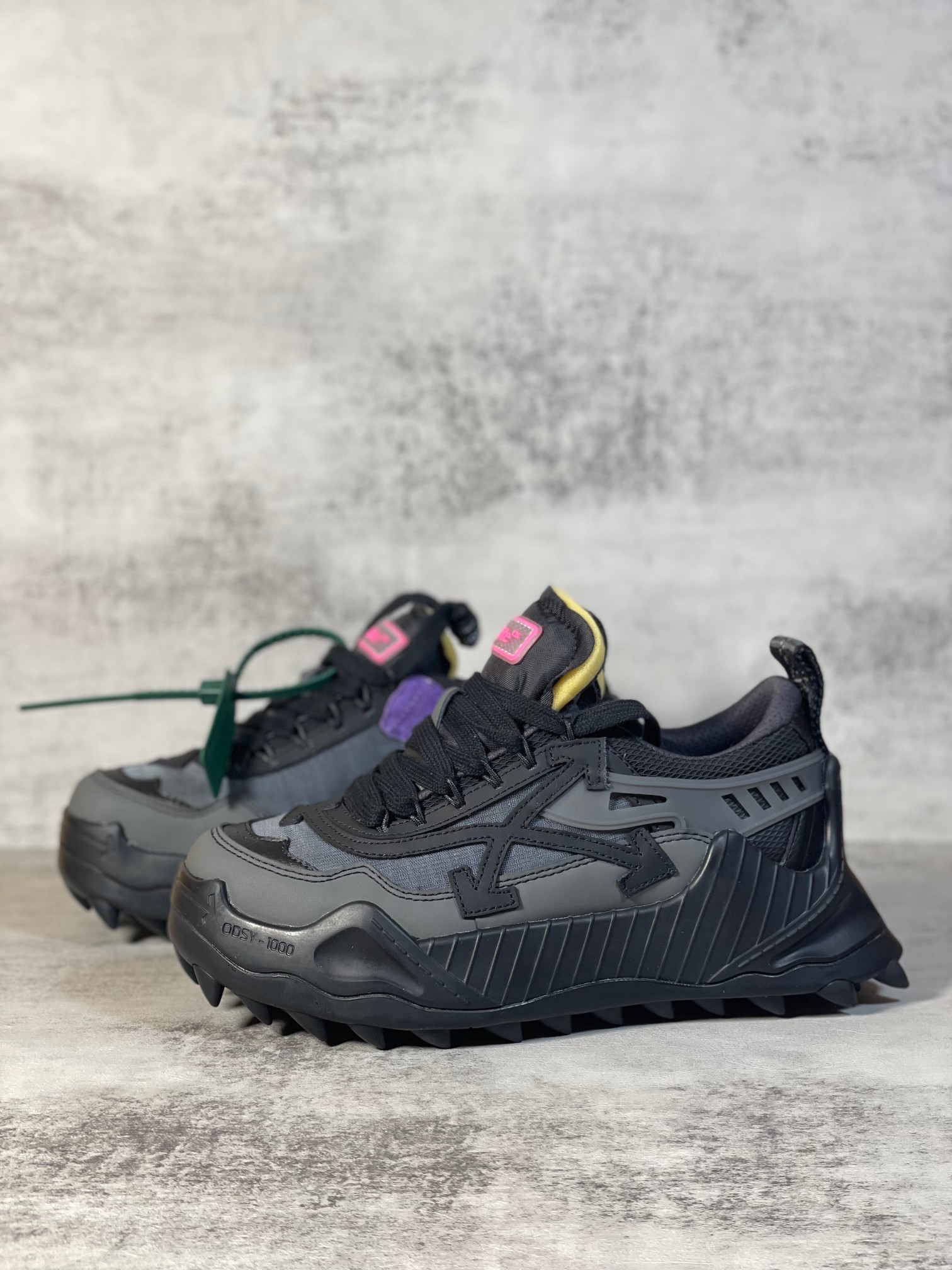 Off-White ODSY-1000 Chunky Sneakers Black/Gray