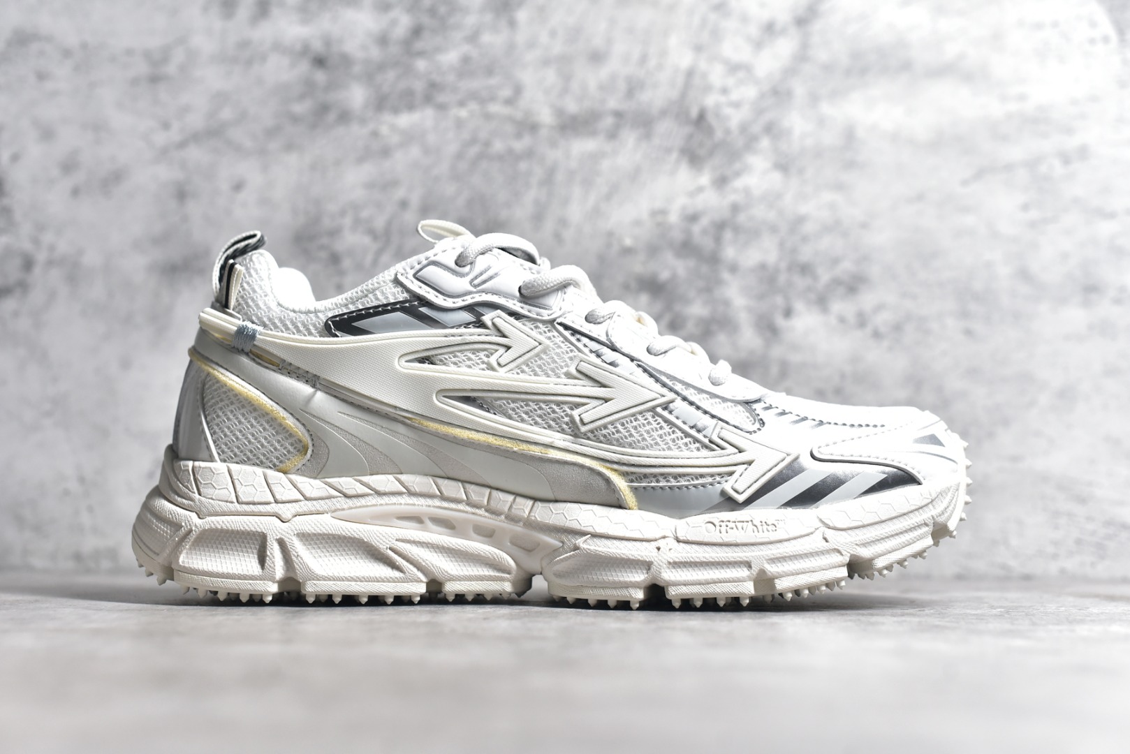 Off-White Low-Top Retro Runner Sneakers White