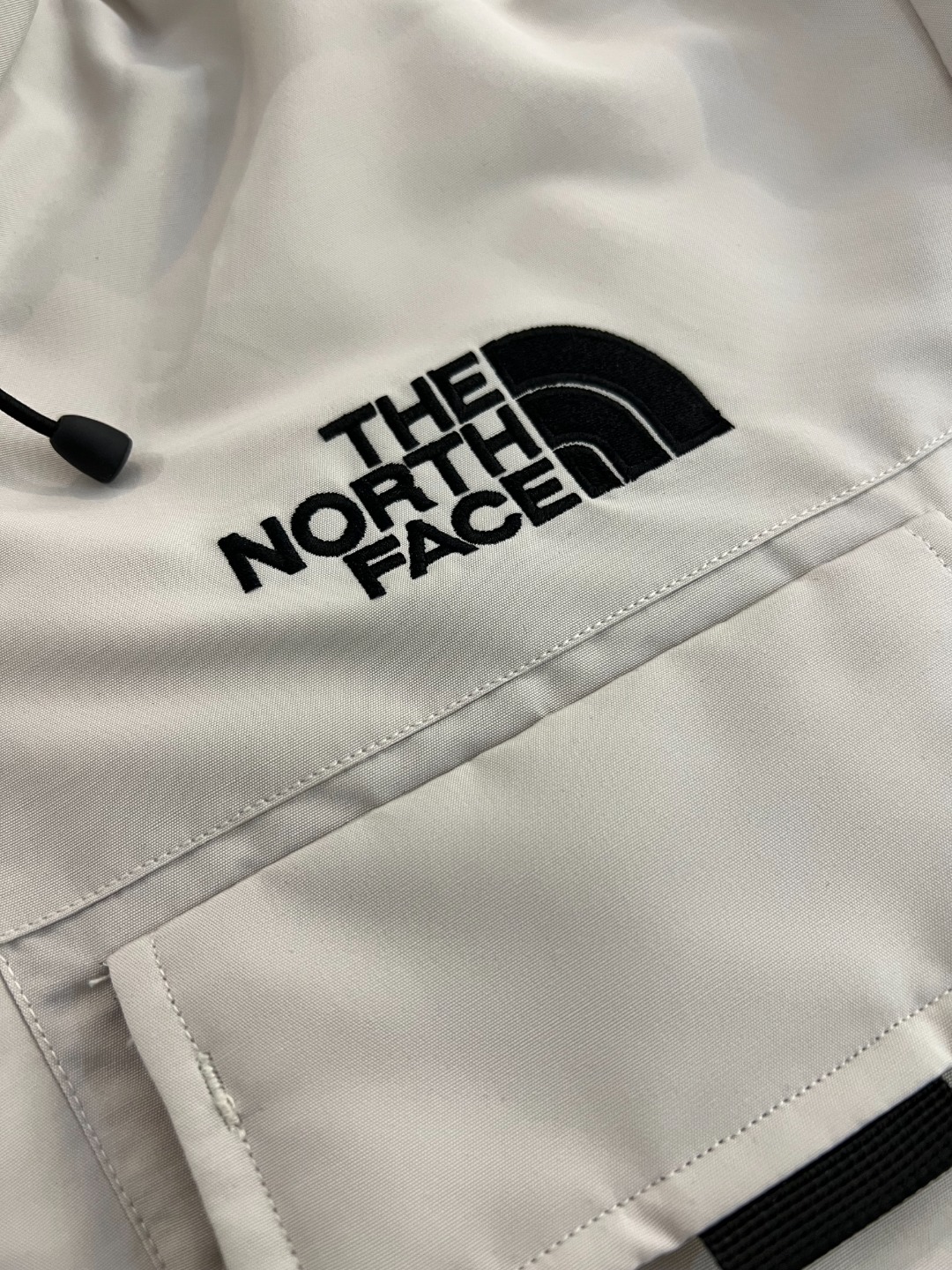 The North Face Multi-Pocket Down Hooded Jacket White