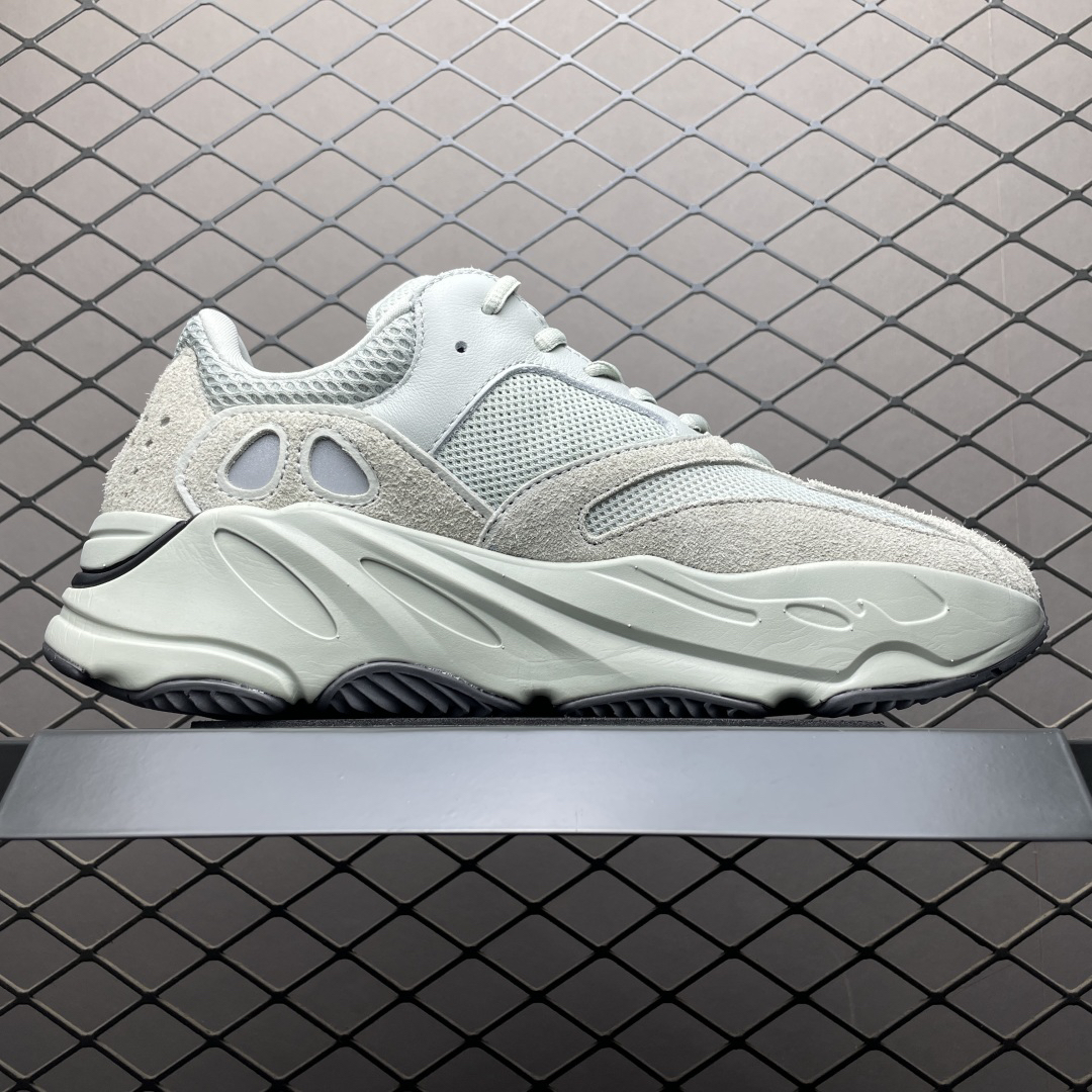Adidas Yeezy 700 EG7487 Sneaker Grey