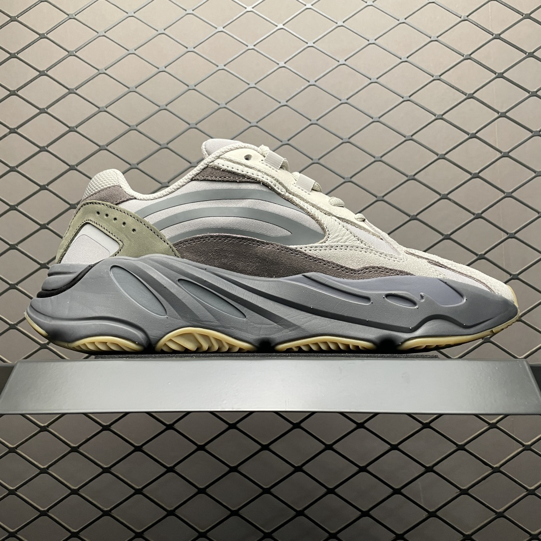 Adidas Yeezy 700 V2 FU7914 Sneakers Grey
