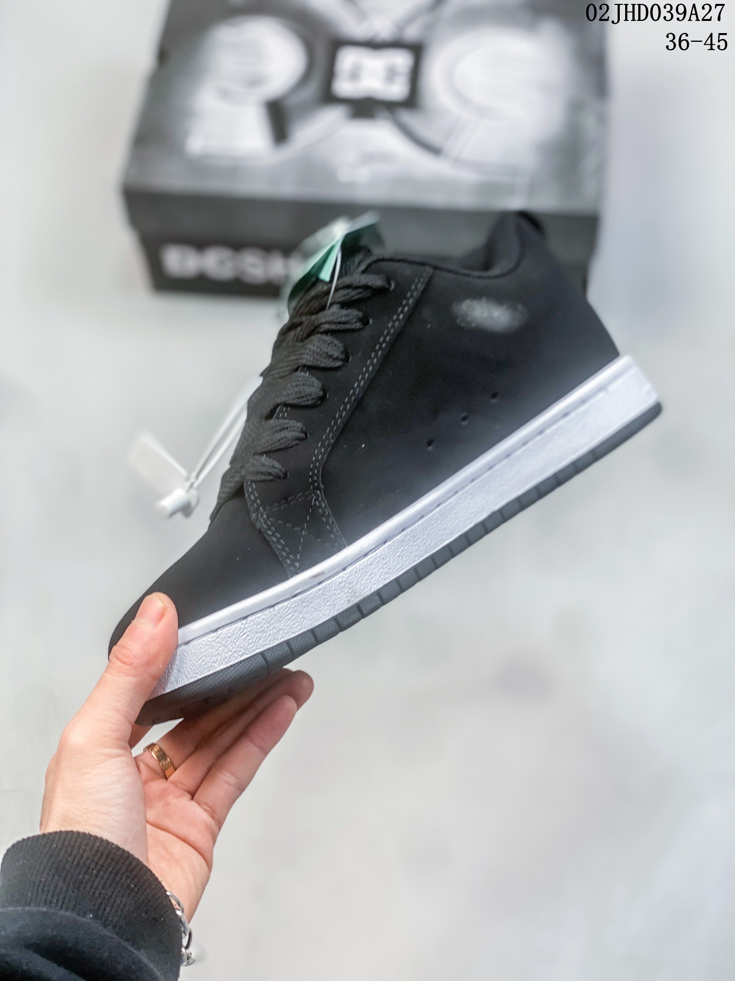 DC Skate Low-Top Leather Sneakers Black/White