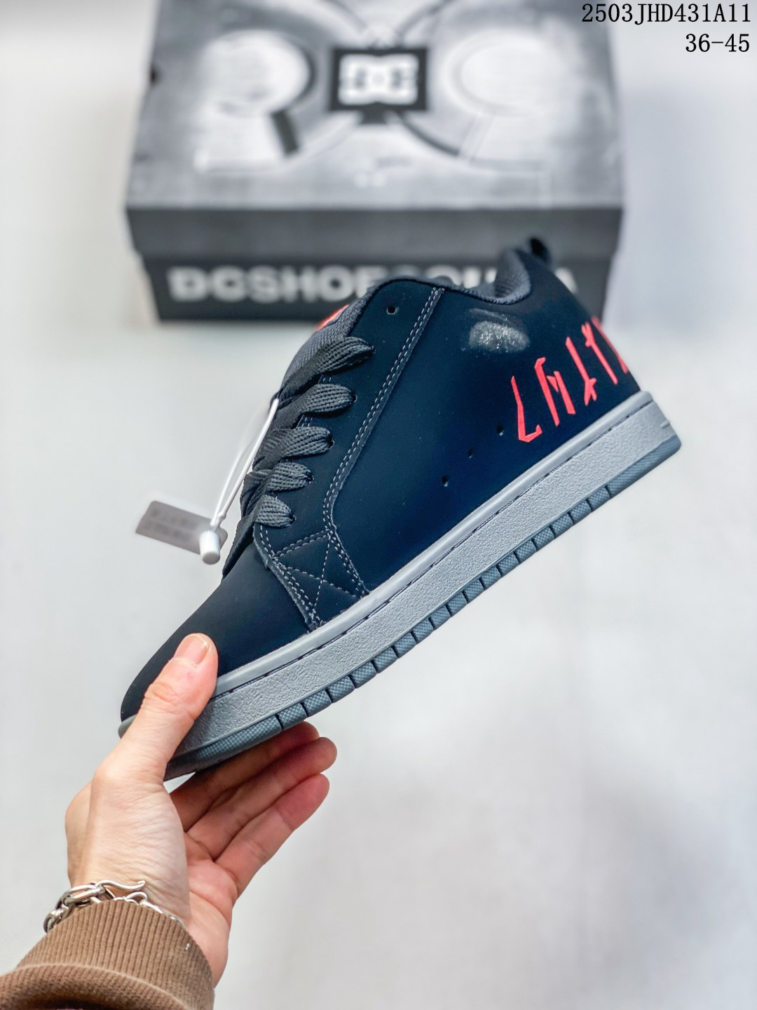 DC Shoes Low-Top Skate Sneakers Navy