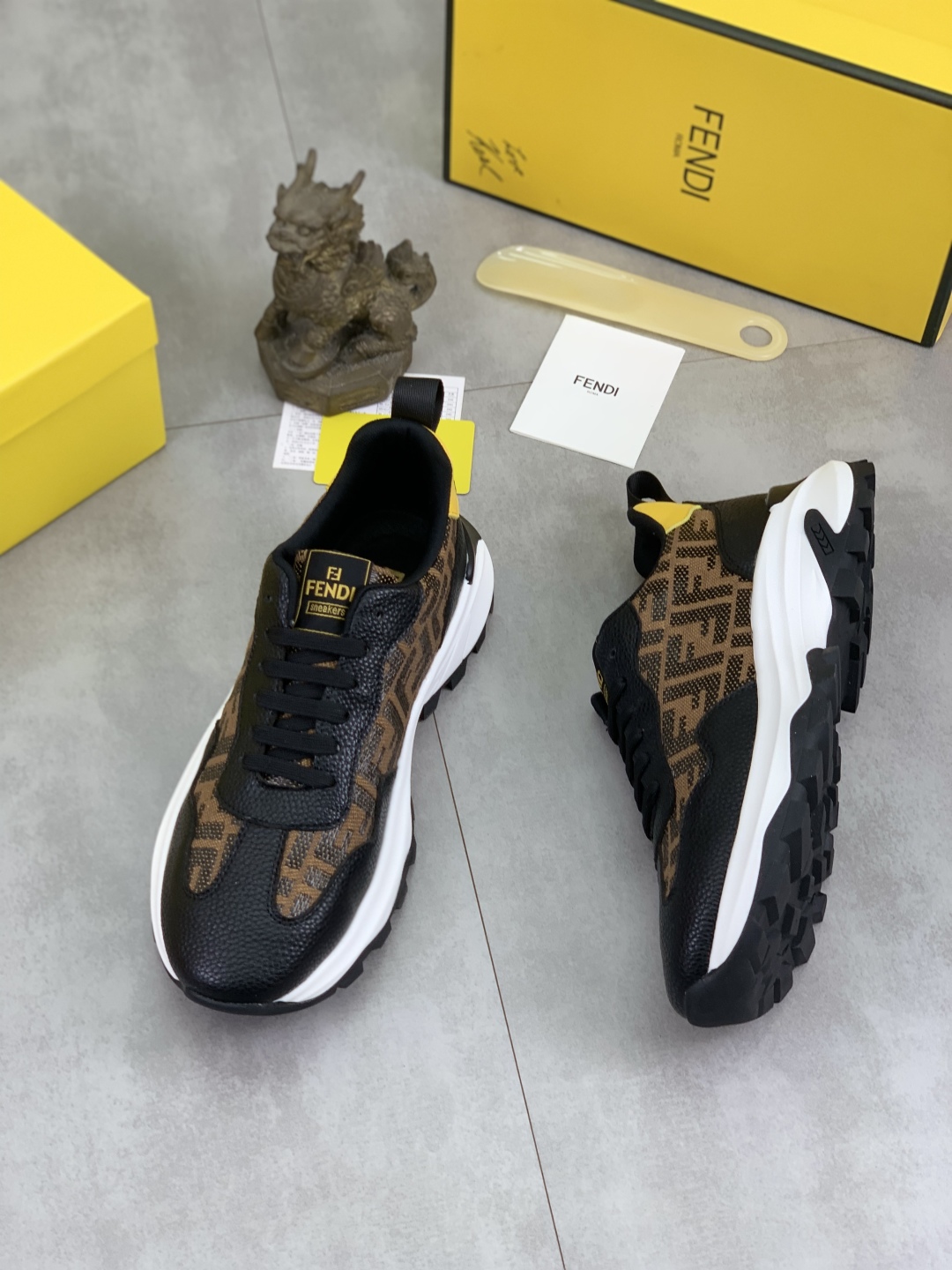 Fendi FF Logo Low-Top Sneakers Brown