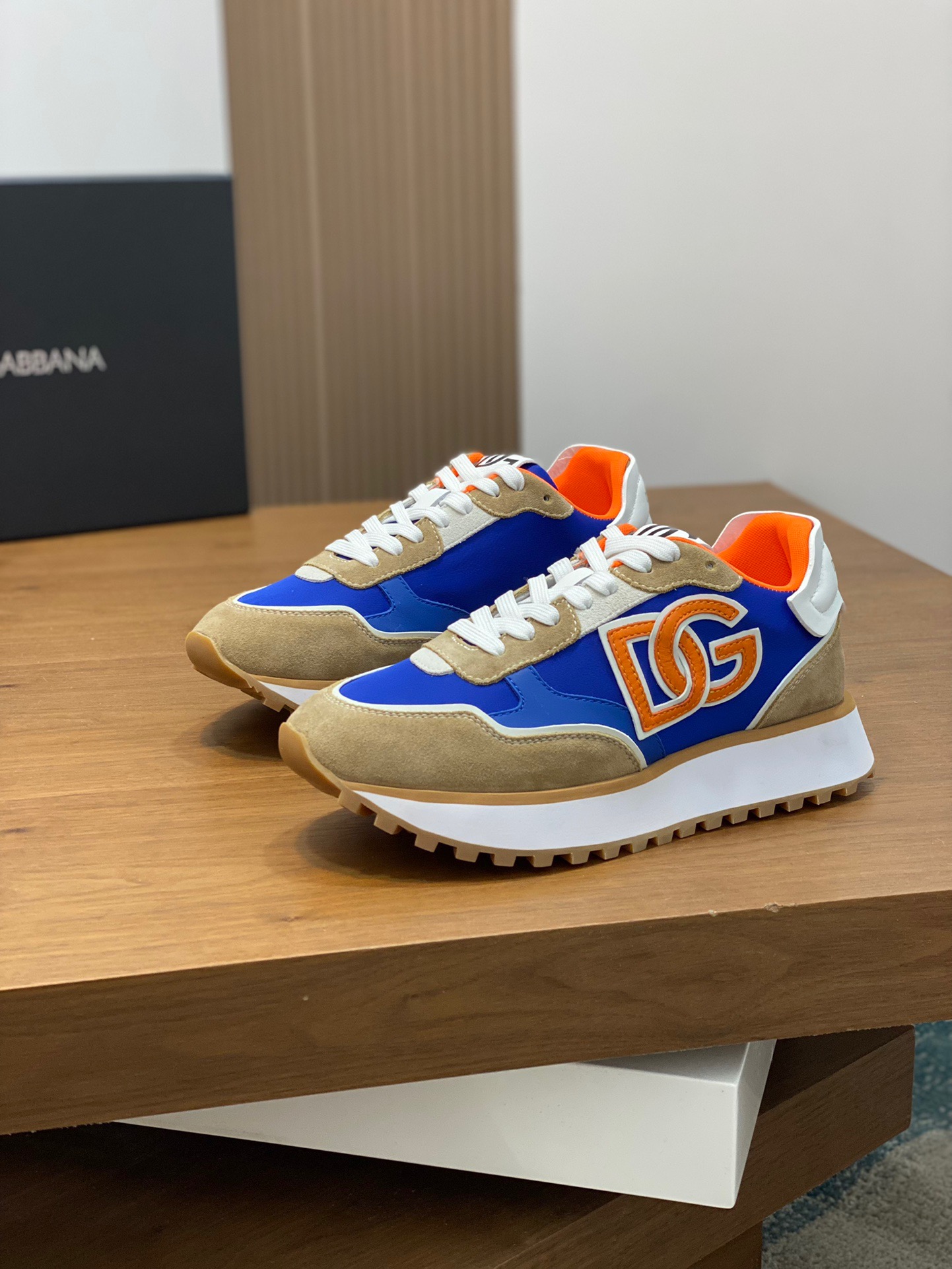 Dolce & Gabbana DG Retro Runner Sneakers Multicolor