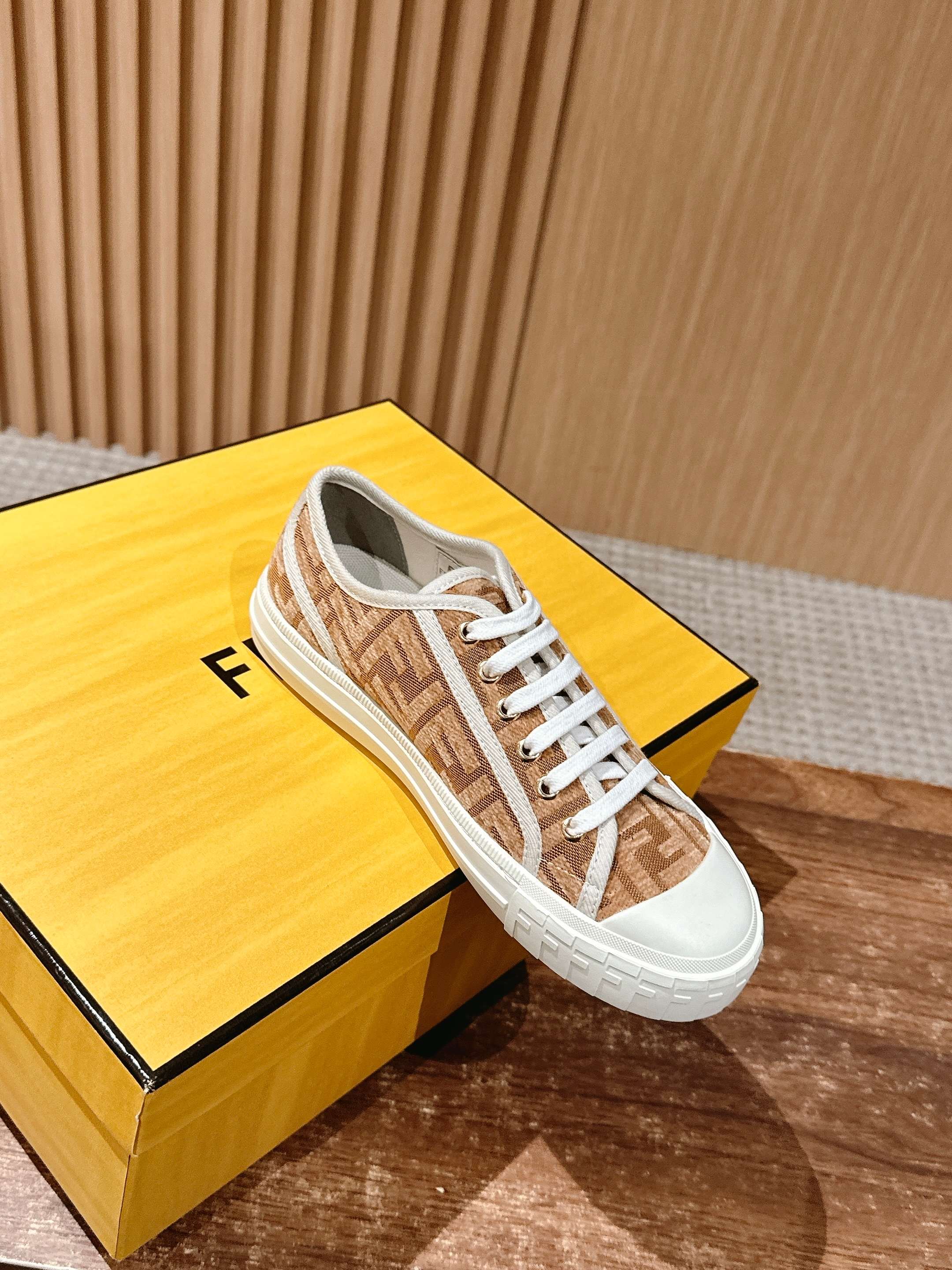 Fendi FF Canvas Low-Top Sneakers Brown