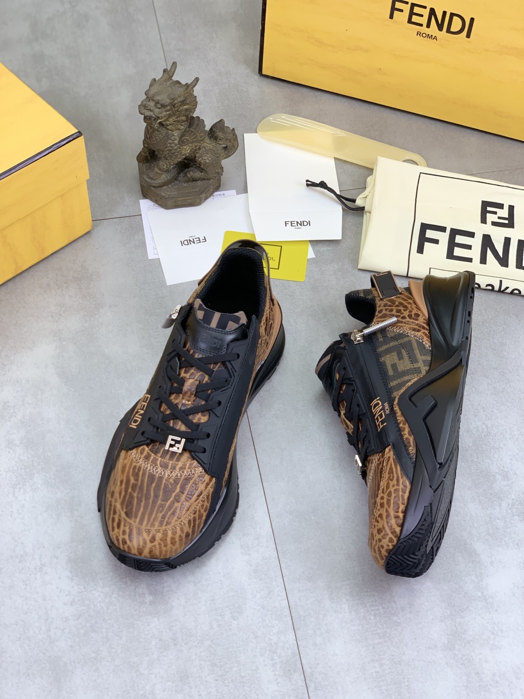 Fendi Flow Low-Top Sneakers Brown/Black