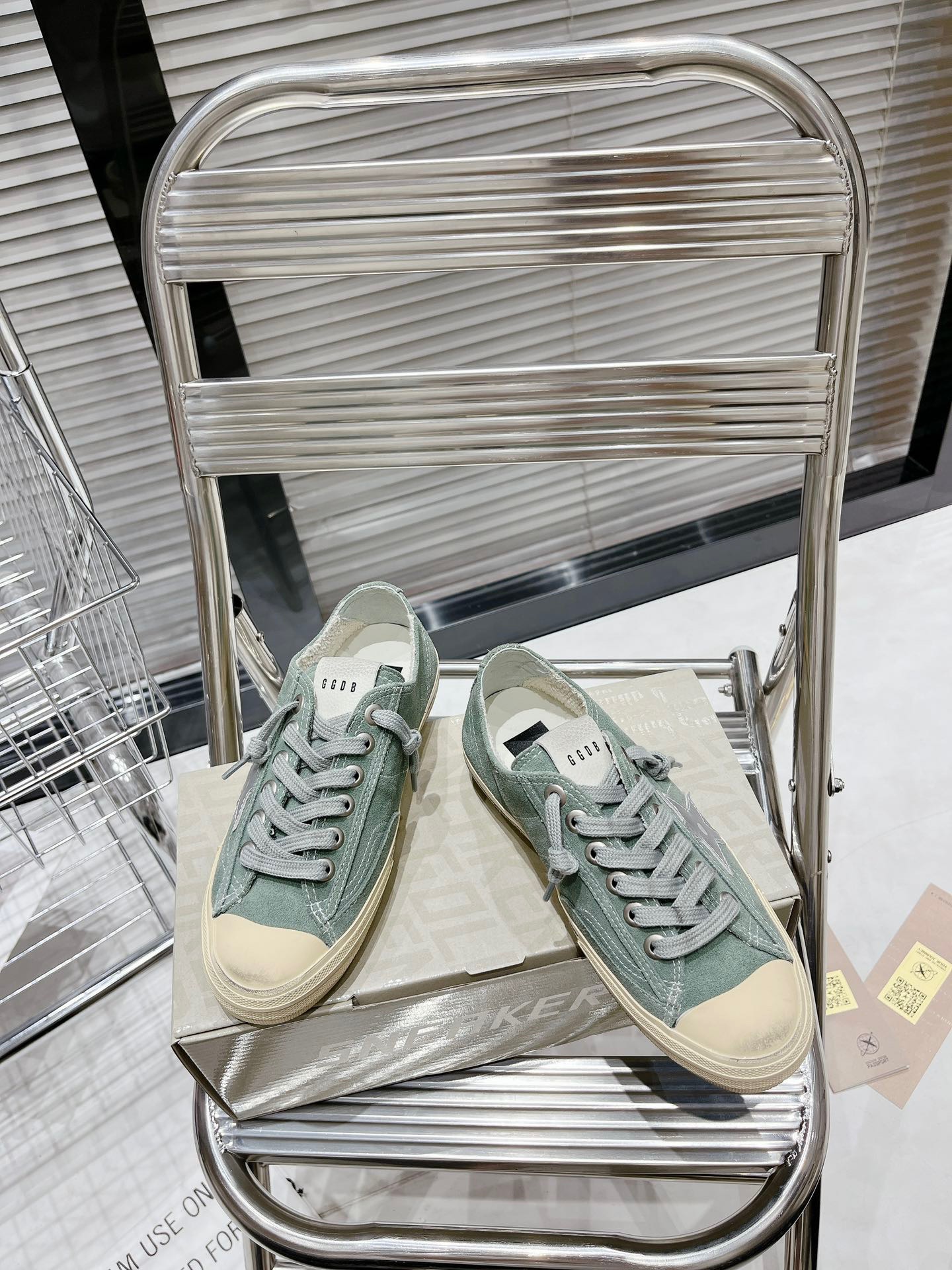 Golden Goose V-Star2 Sneakers Dirty Blue