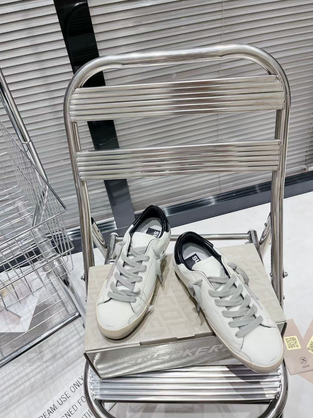 Golden Goose Superstar Sneaker Black/Gray