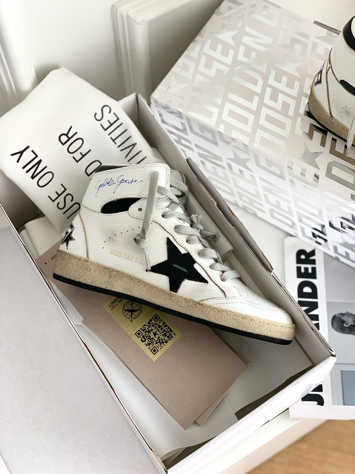 Golden Goose SKY-STAR High-Top Sneakers White/Black