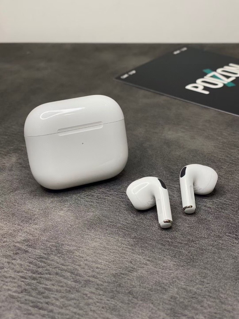 Apple AirPods 3 Spatial Audio Earbuds White