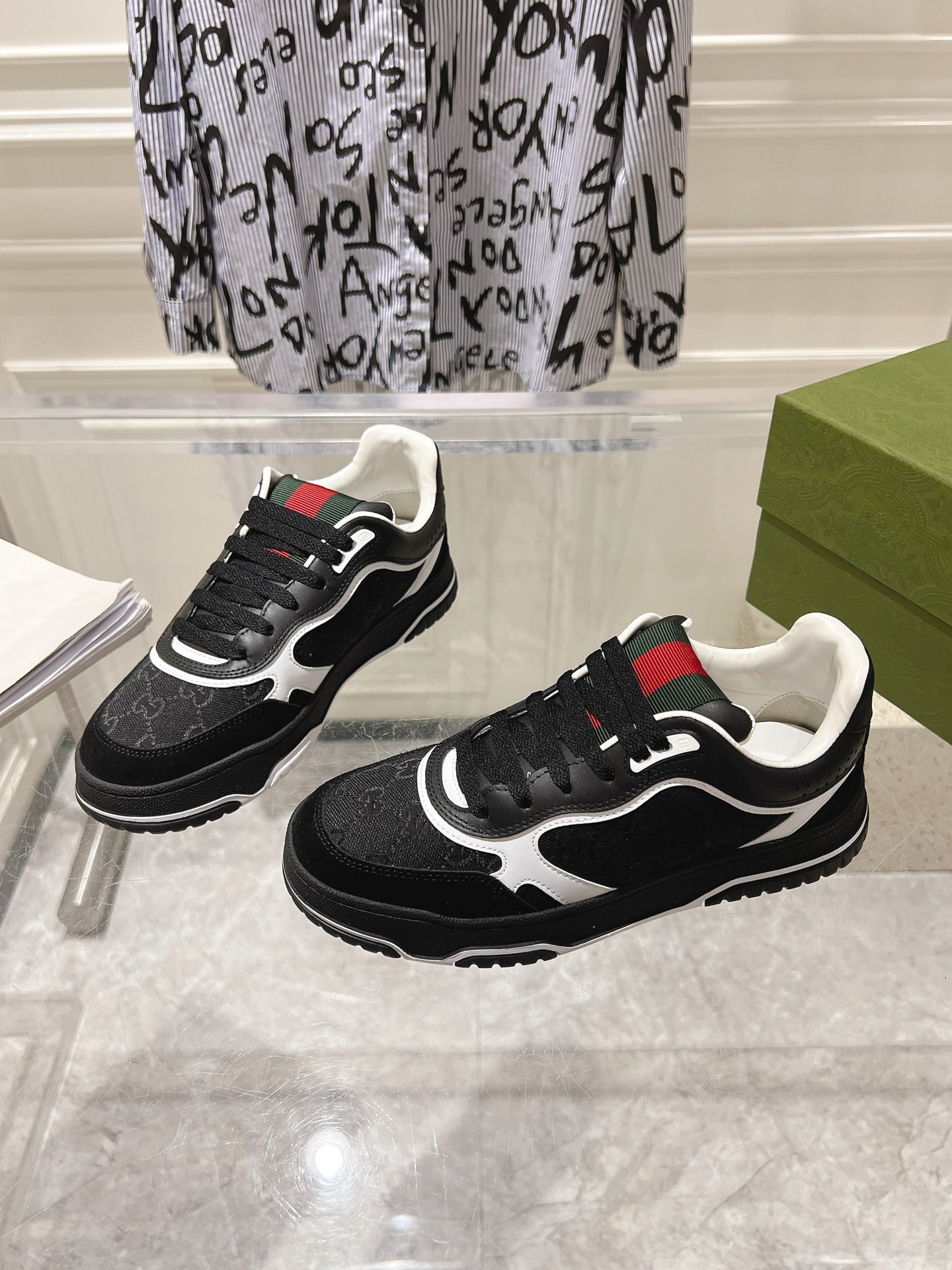 Gucci Vintage GG Low-Top Sneakers Black