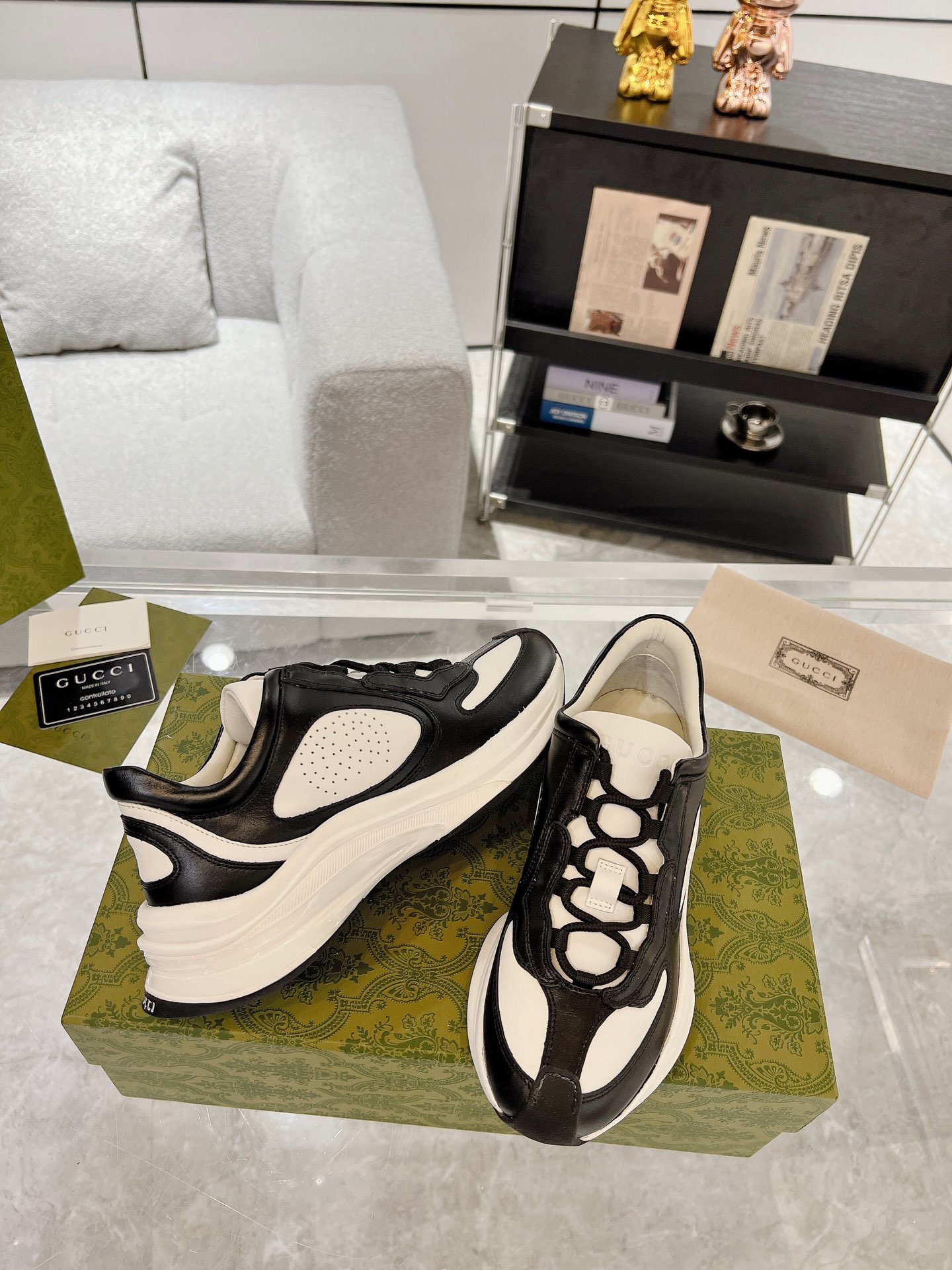 Gucci 22SS Dad Sneakers Black/White