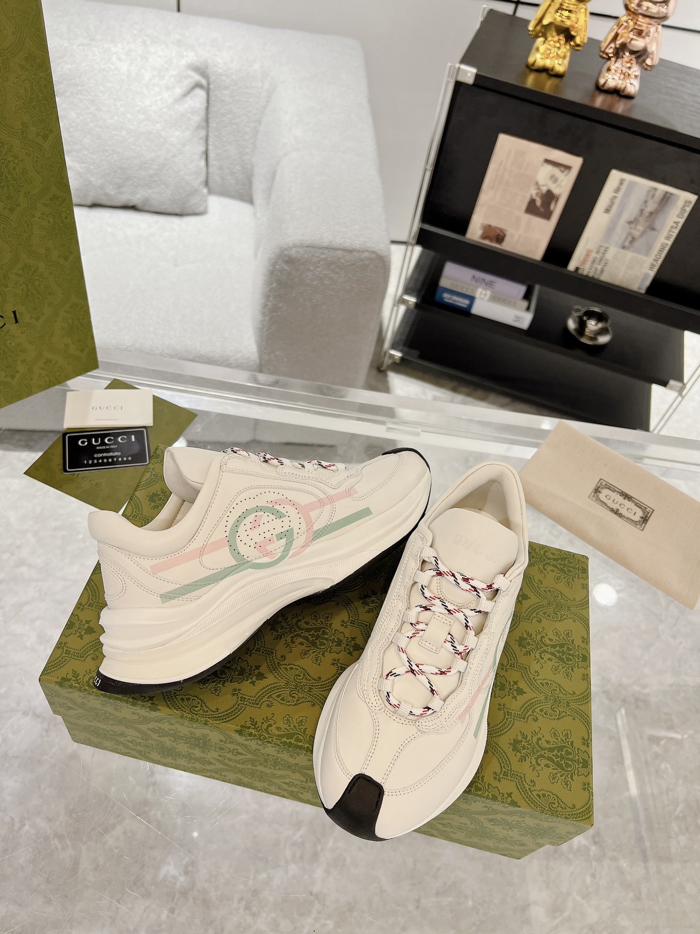 Gucci 22SS Chunky Dad Sneakers Off-White