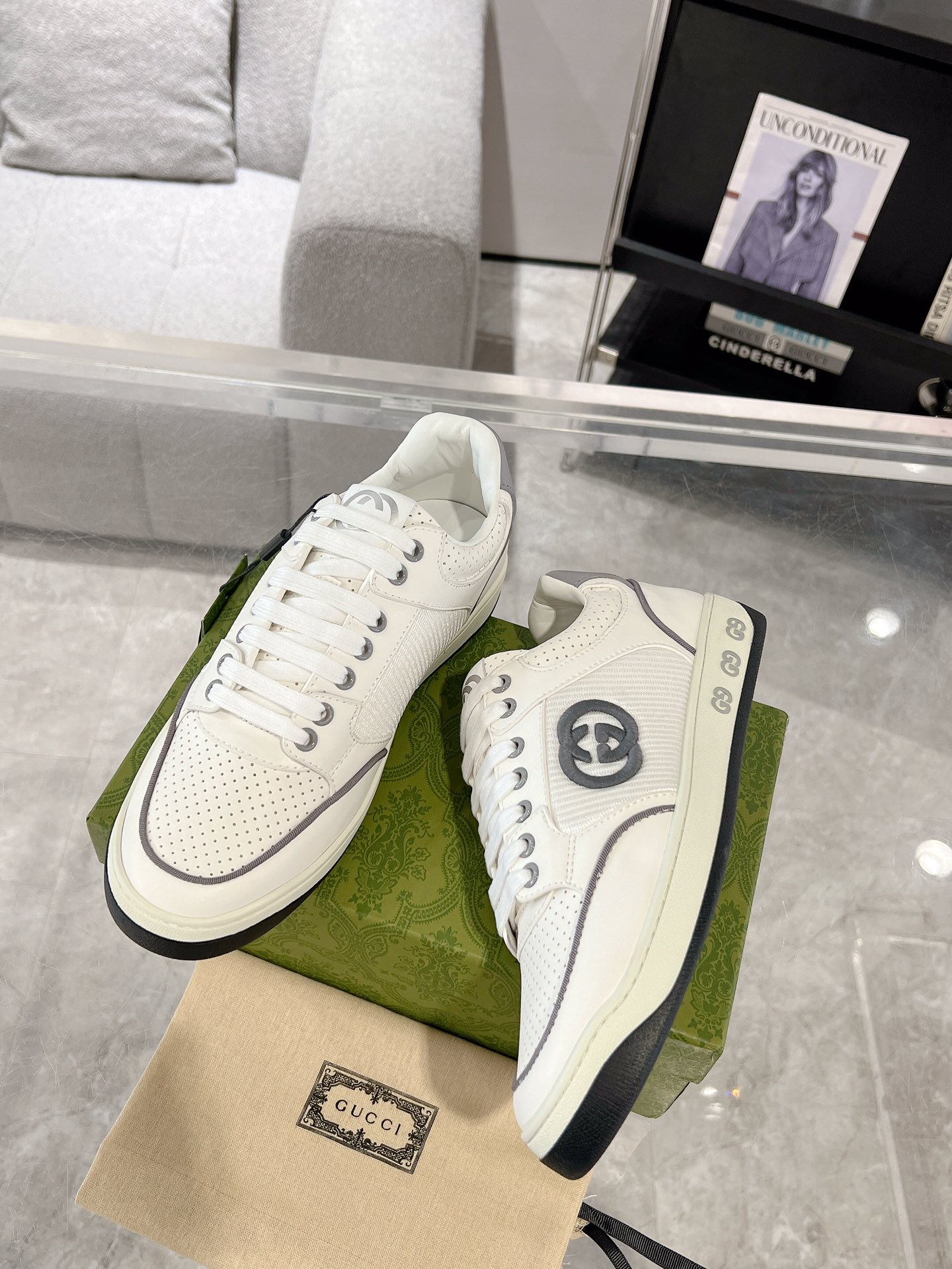 Gucci Interlocking GG Retro Sneakers White/Gray