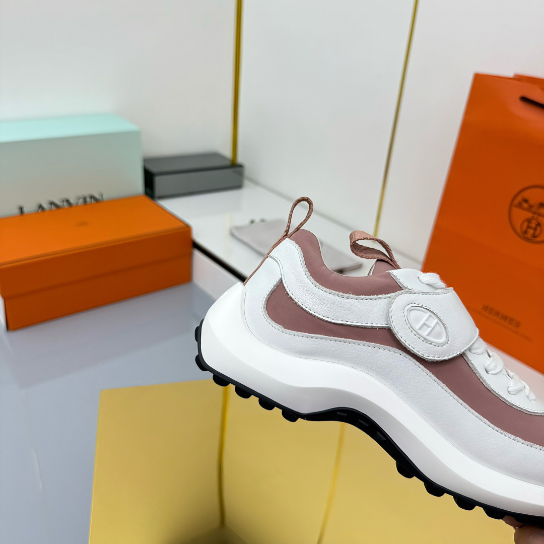Hermes Loosneaker Leather Sneaker Pink