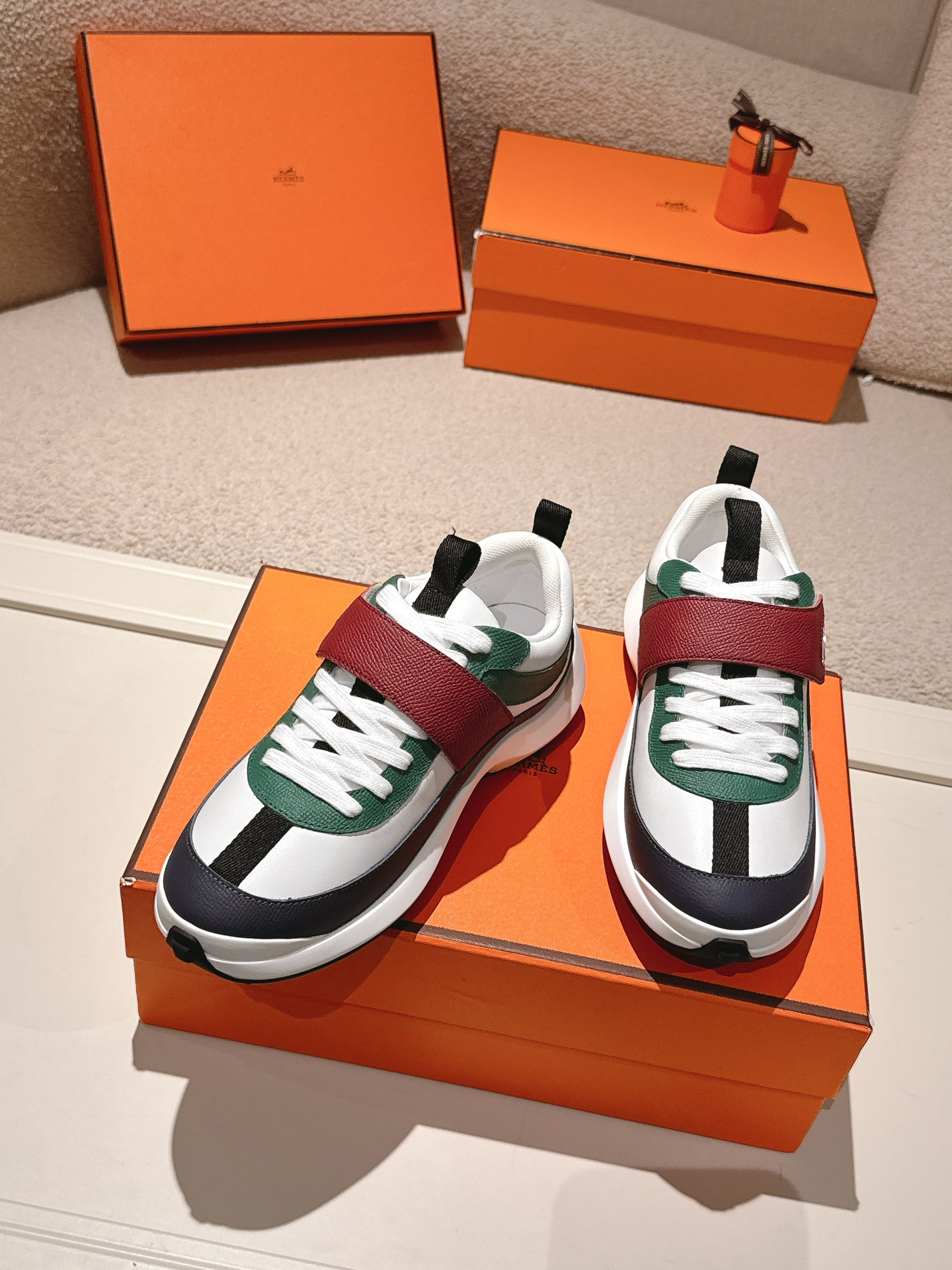 Hermes Leather Casual Sneakers Multicolor