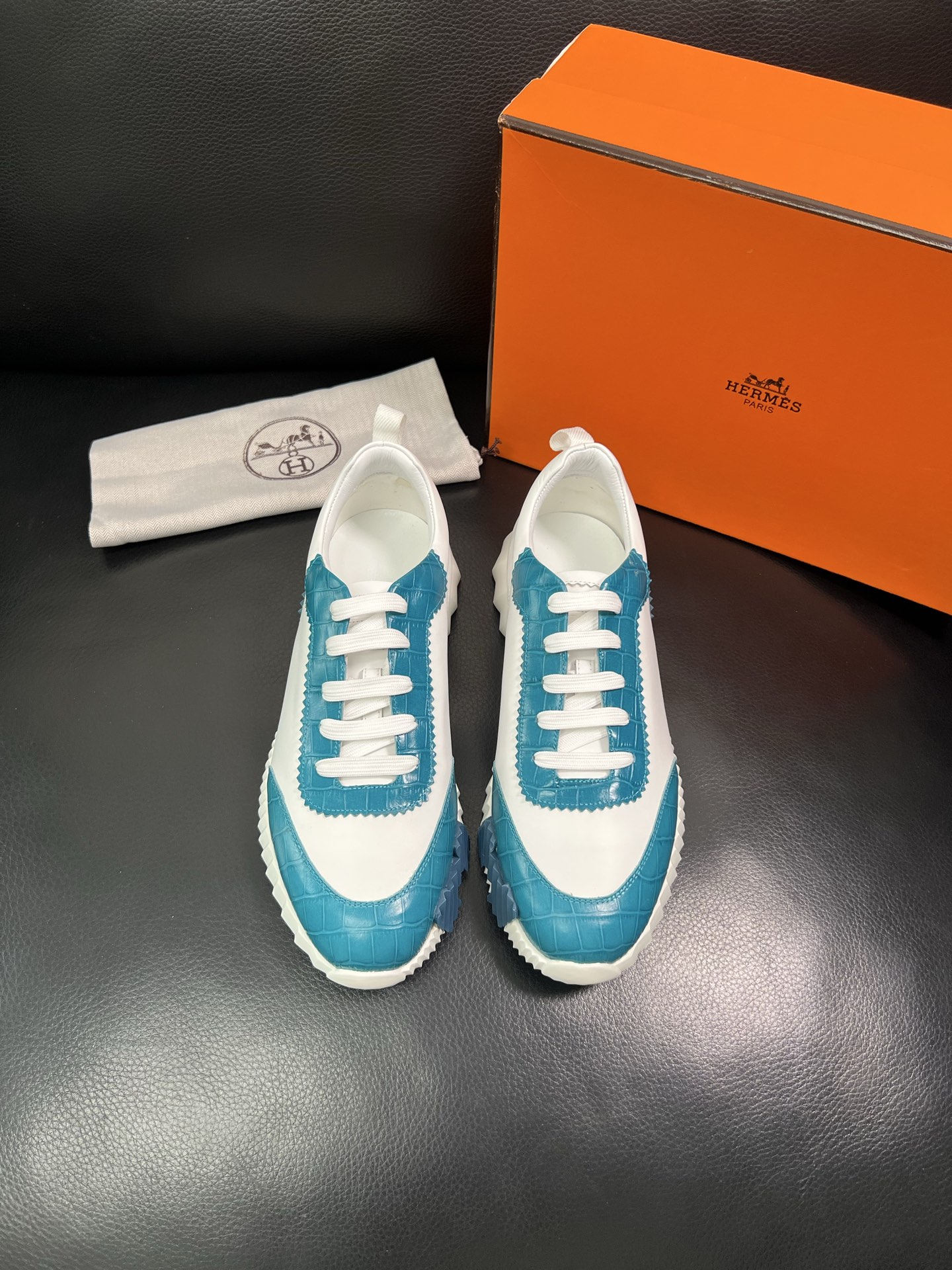 Hermes Leather Low-Top Sneakers Blue