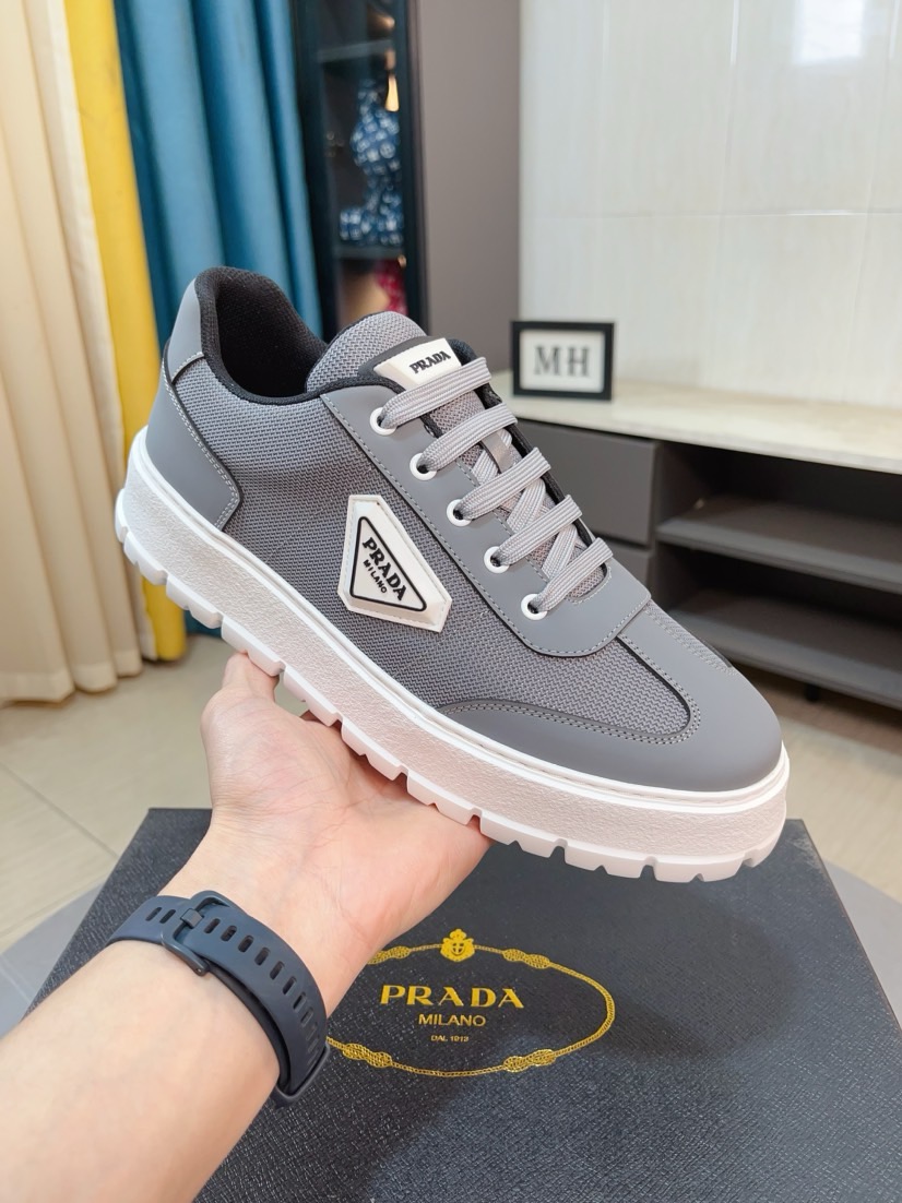 Prada Logo Low-Top Sneakers Black