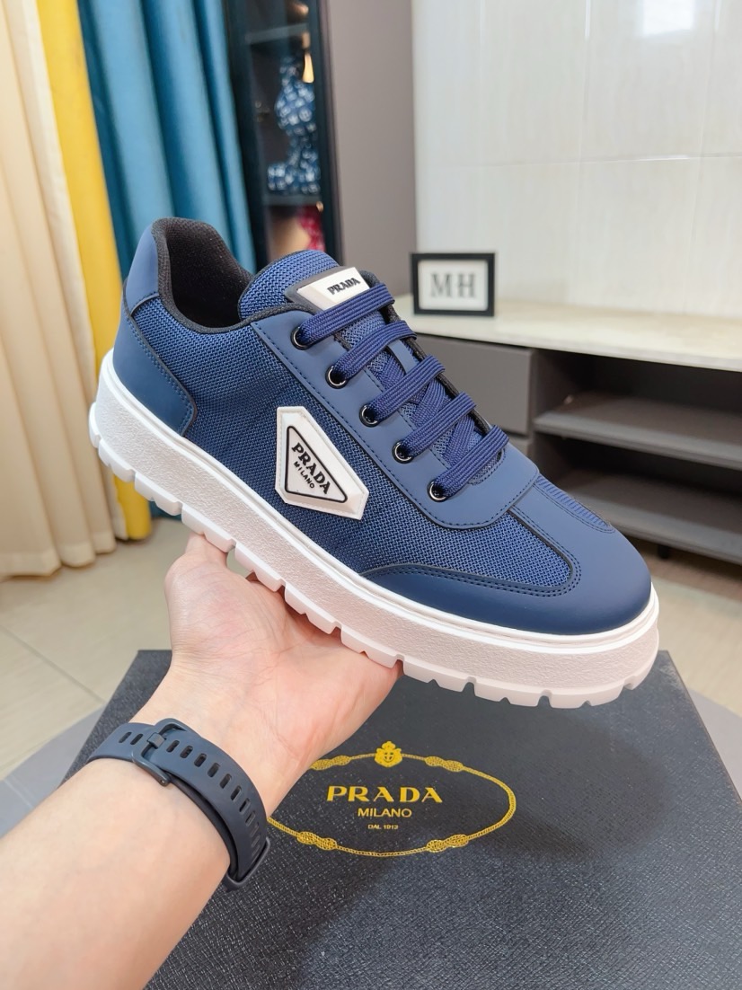 Prada Logo Low-Top Sneakers Multicolor