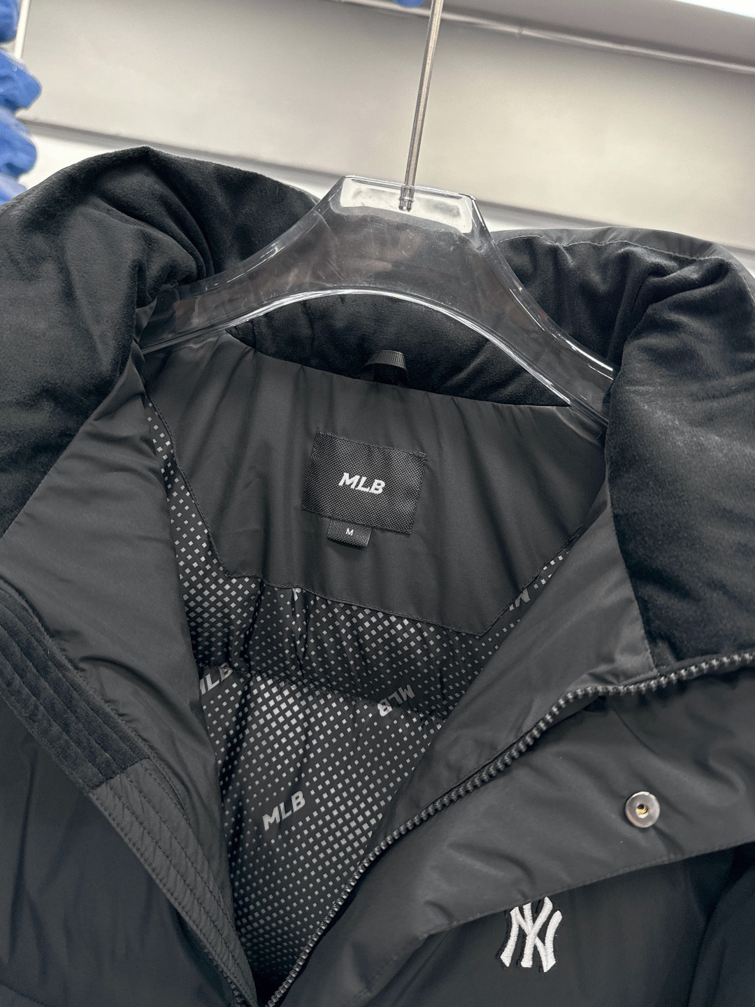 MLB NY Yankees Long Hooded Down Coat Black
