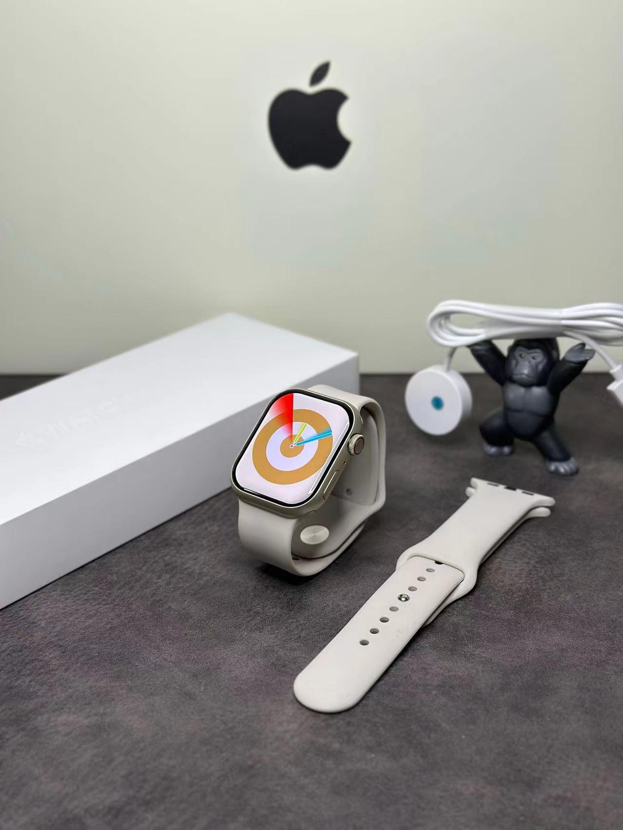 Apple Watch Series 9 S9 45mm OLED Smartwatch Starlight