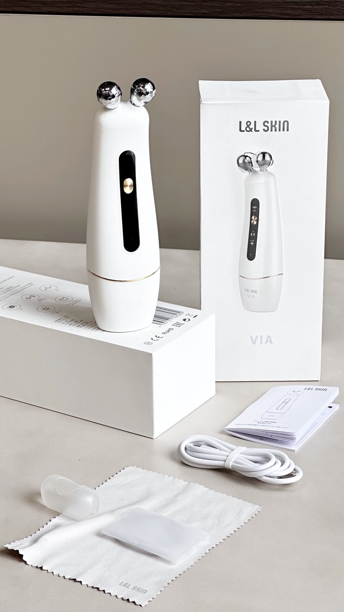 L&L SKIN VIA 3-in-1 RF EMS Facial Device White