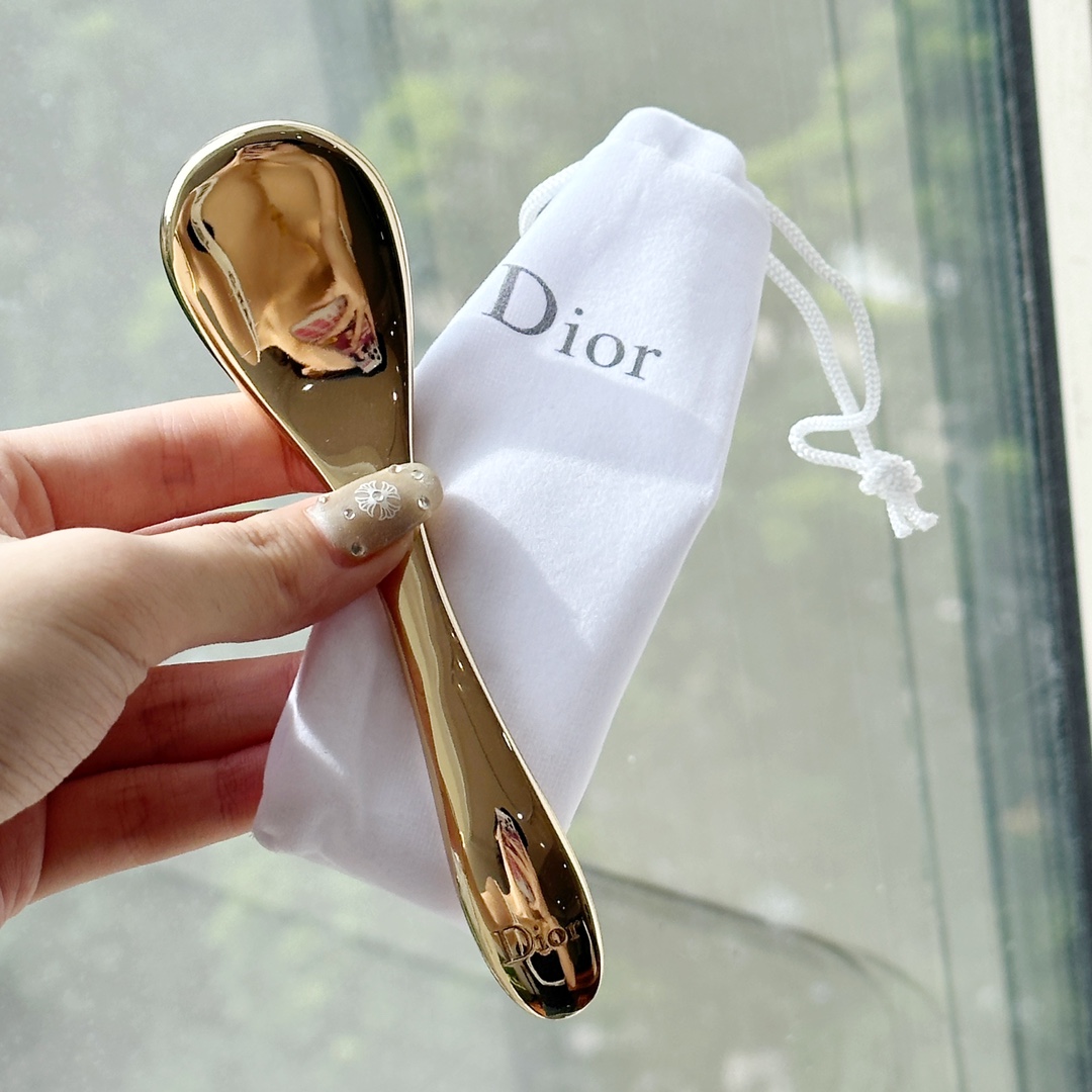 Dior Prestige Le Petale Facial Massage Tool Gold