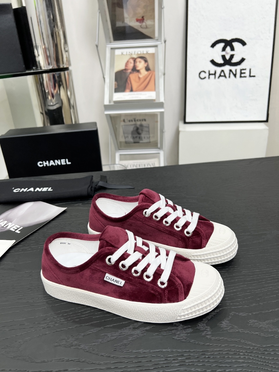 Chanel Vintage Low-Top Sneakers Burgundy