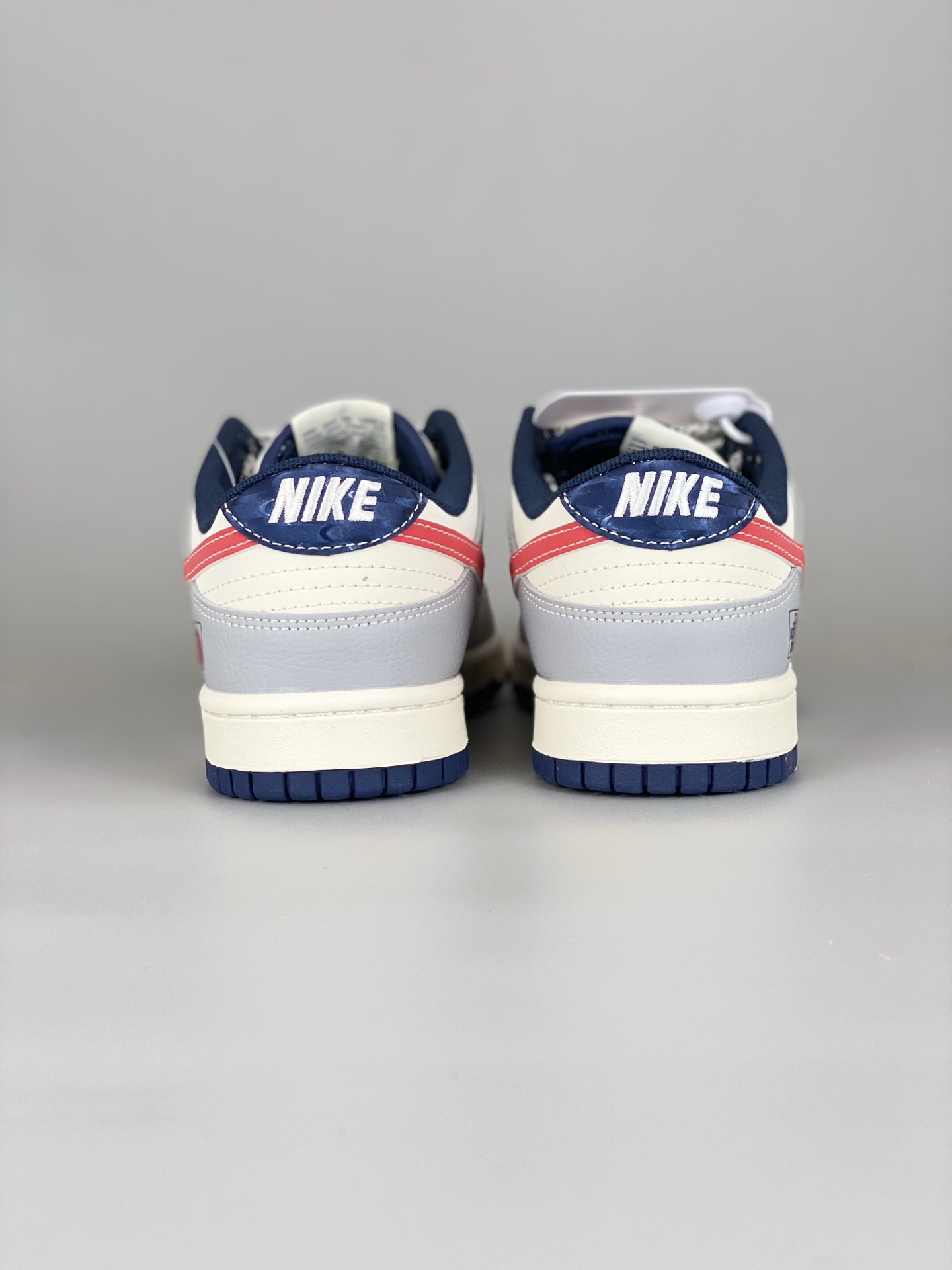 Nike SB Dunk TNF Grey Red