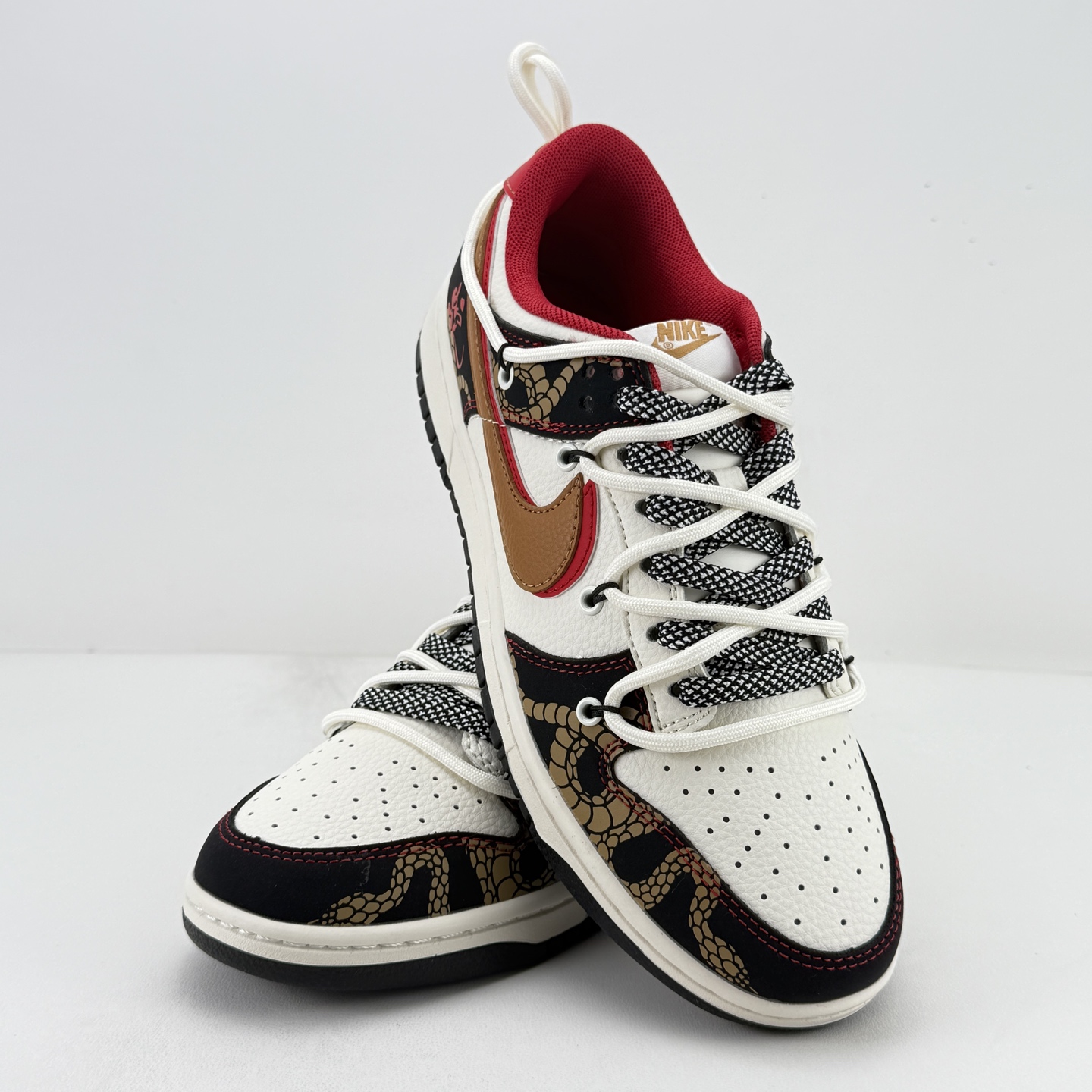 Nike SB Dunk Low Multicolor