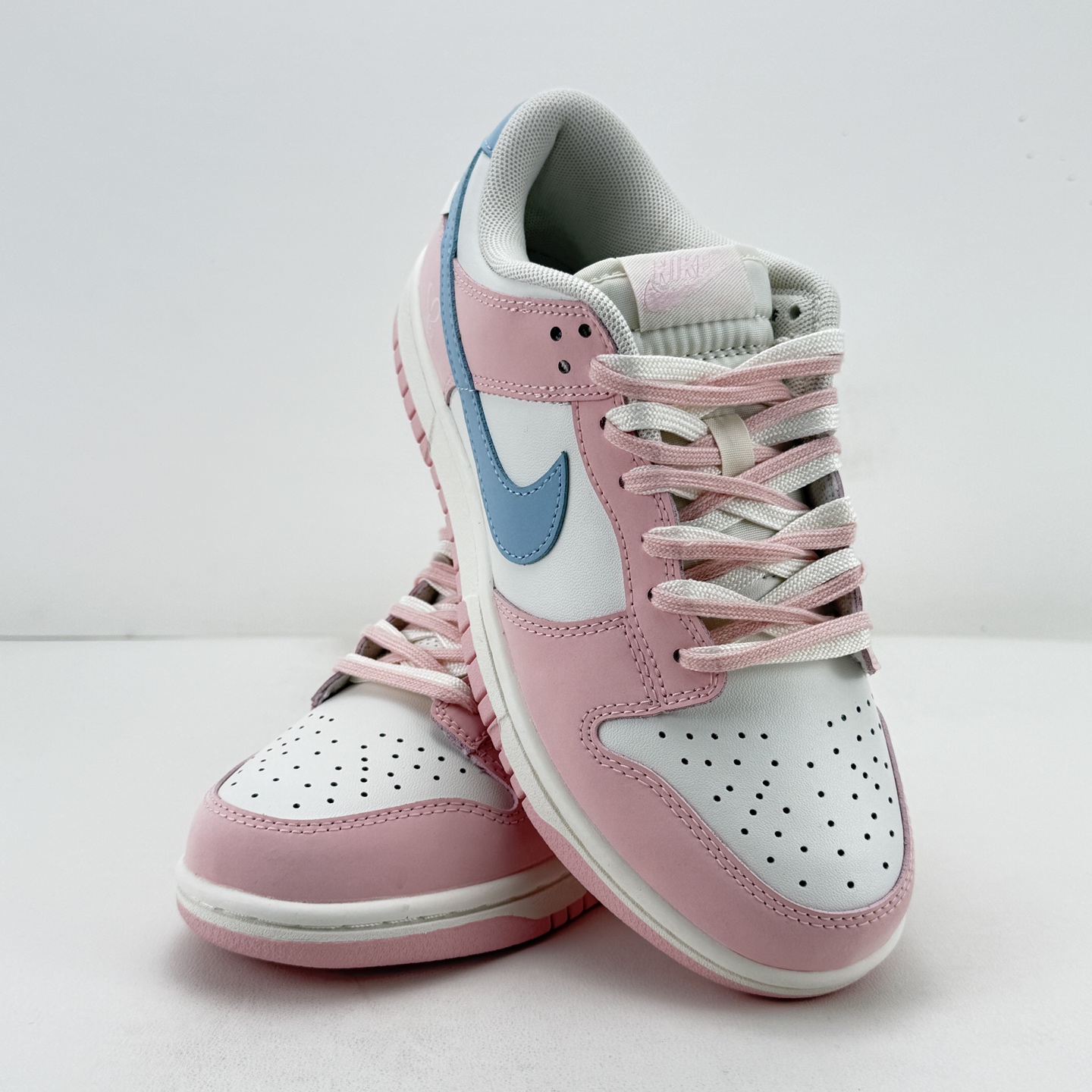 Nike SB Dunk Low Pink Blue