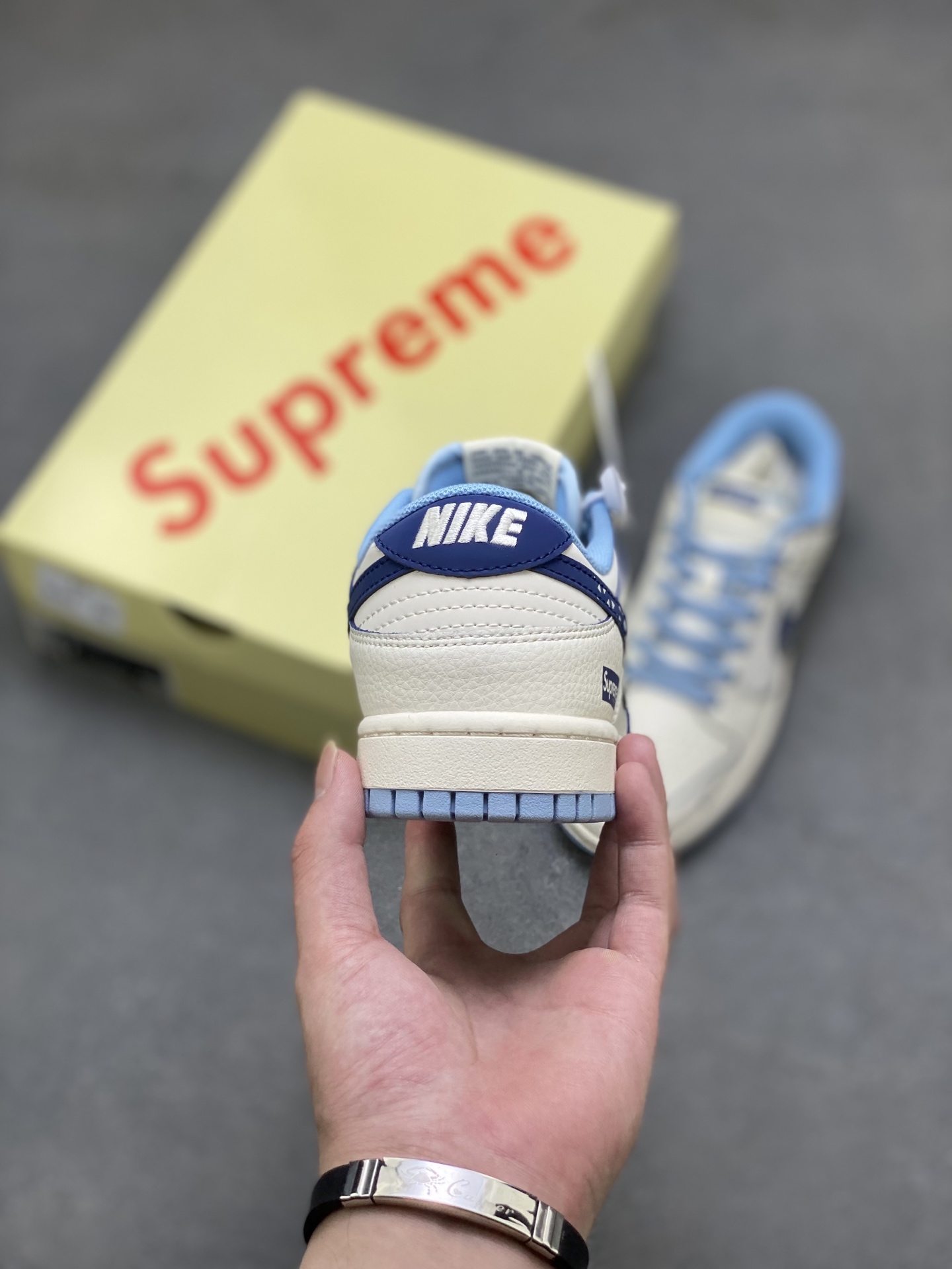 Nike SB Dunk Supreme Blue