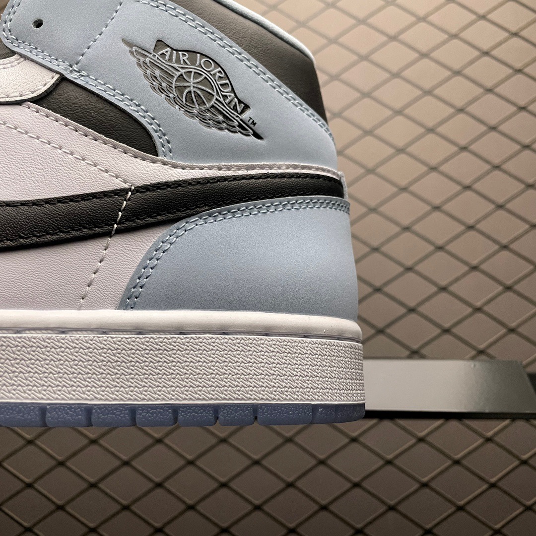 Jordan Air Jordan 1 Mid Sneakers White Blue