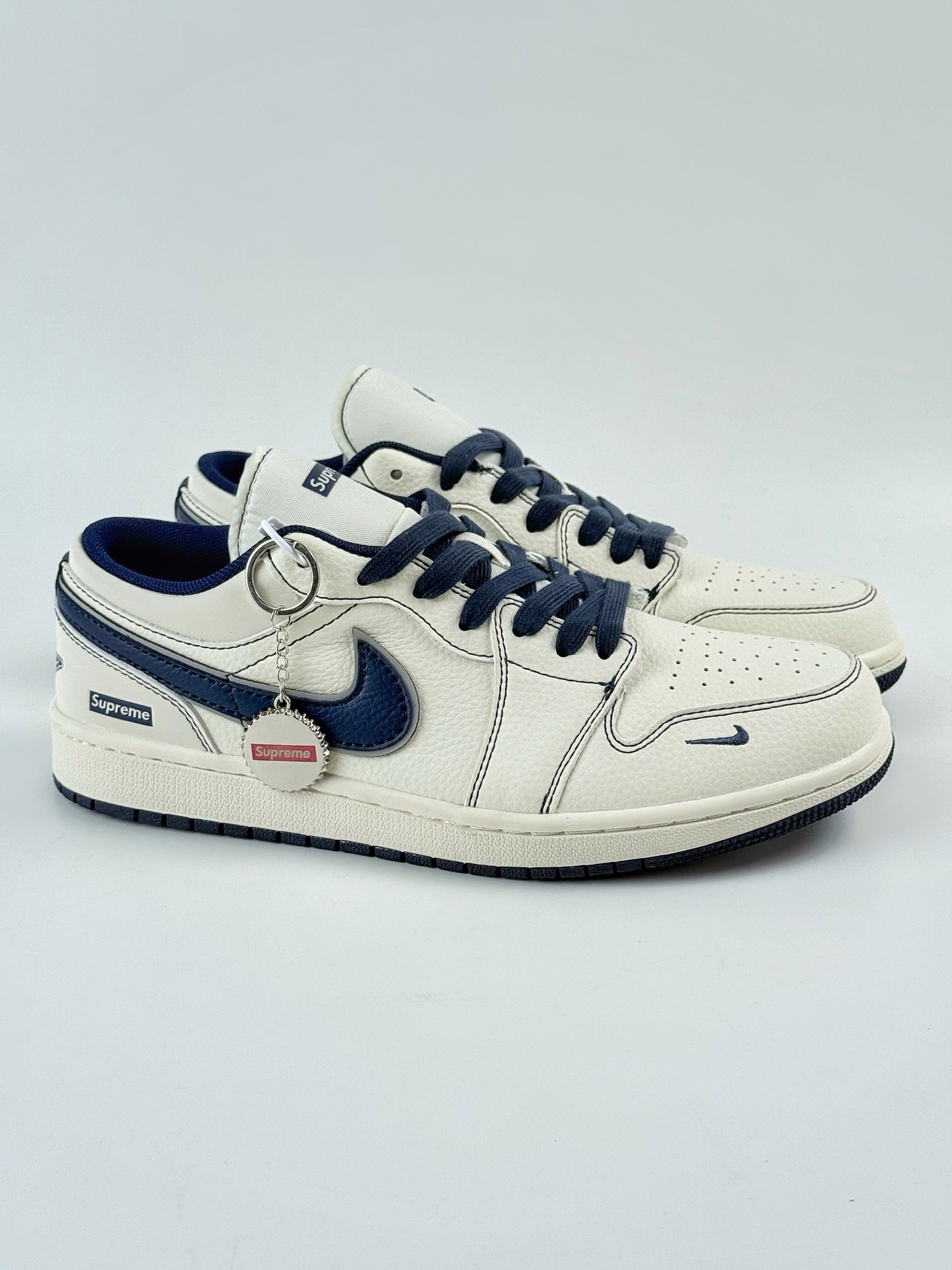 Jordan 1 Retro Low x Supreme Sneakers White/Navy