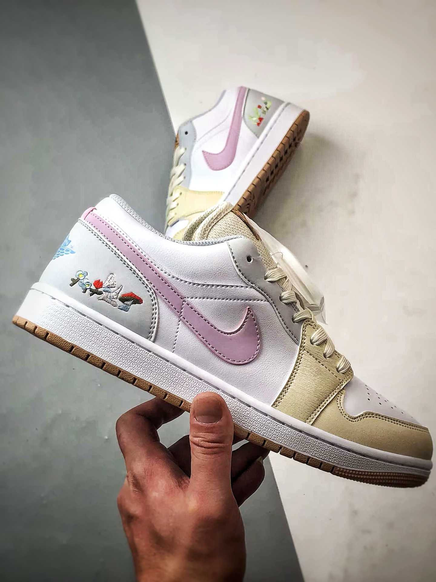 Jordan Air Jordan 1 Low Floral White Grey Pink