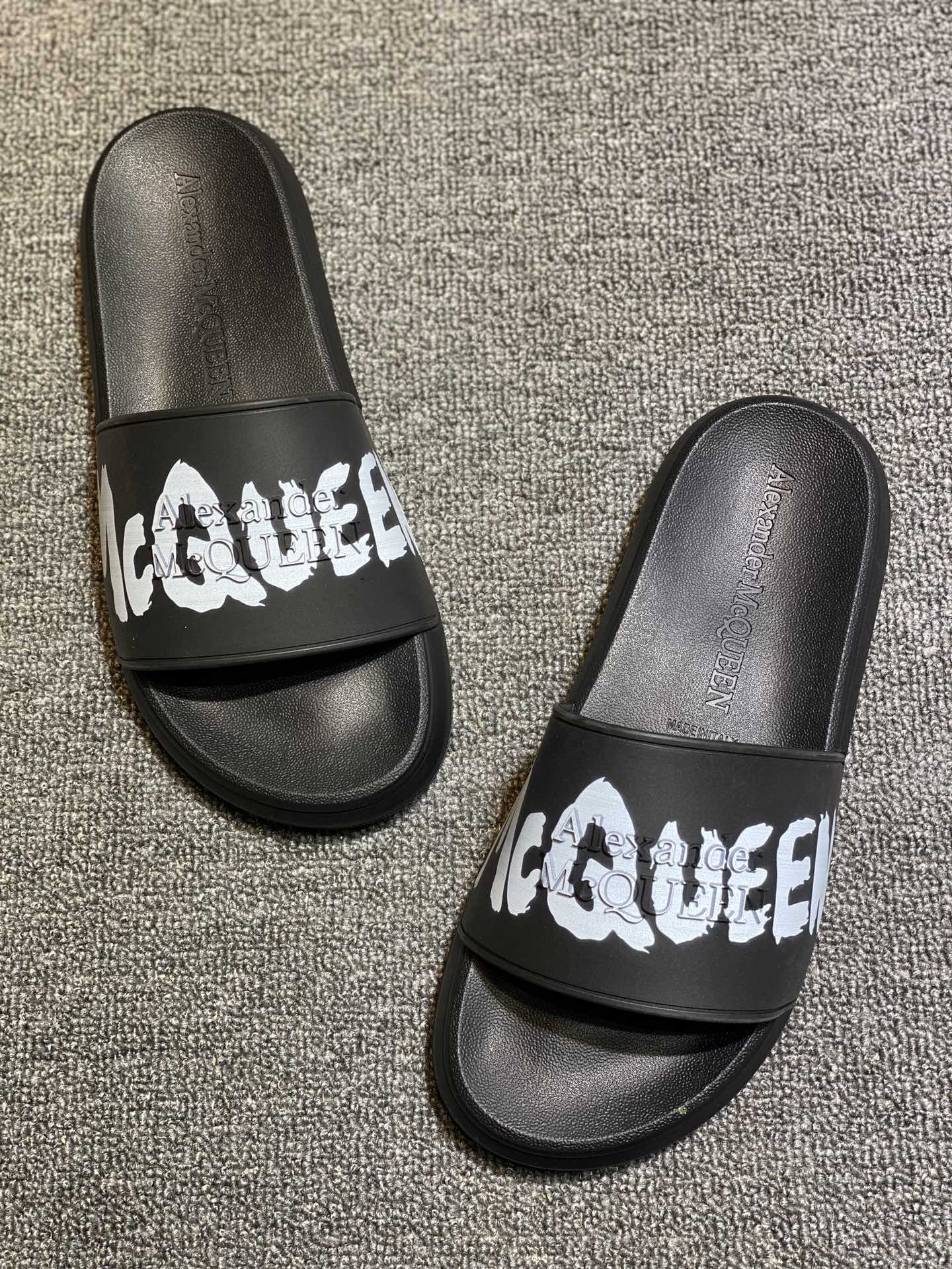 Alexander McQueen Logo Slides Black