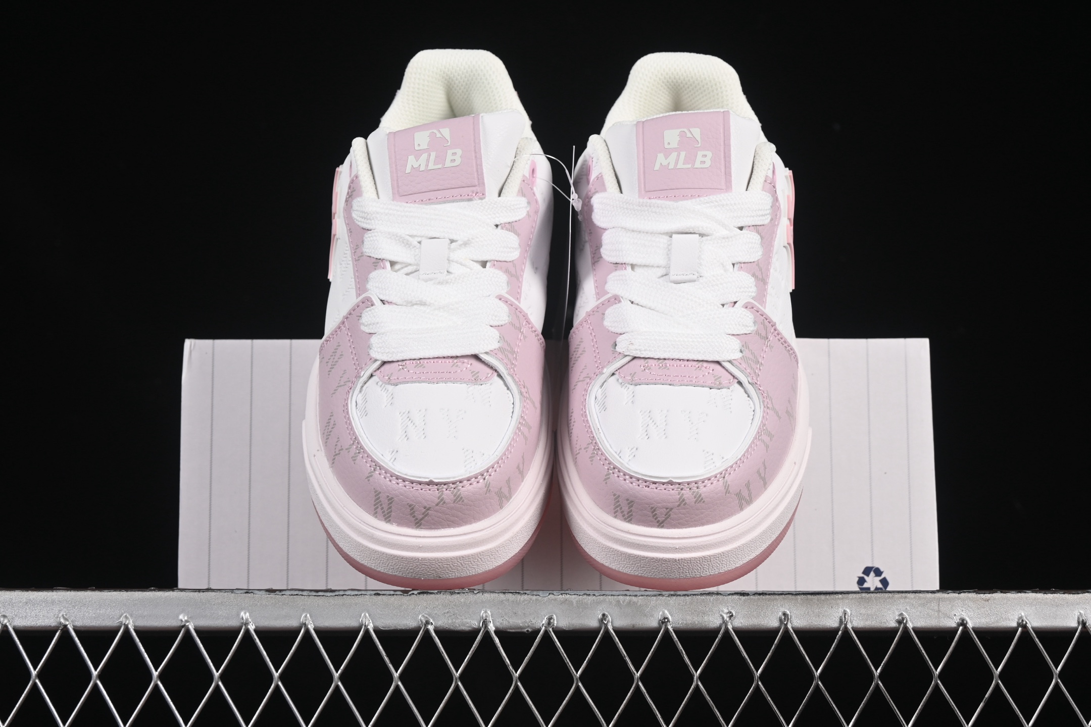 MLB NY Chunky Liner Embossed Monogram Sneakers Pink/White