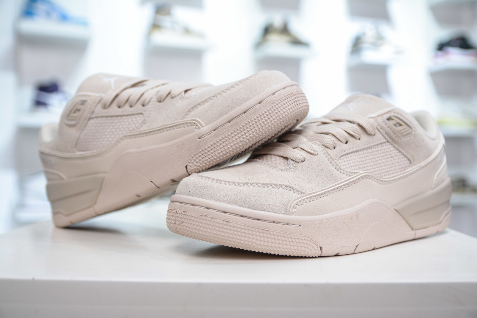 Jordan Flight Court Low Retro Sneaker Beige