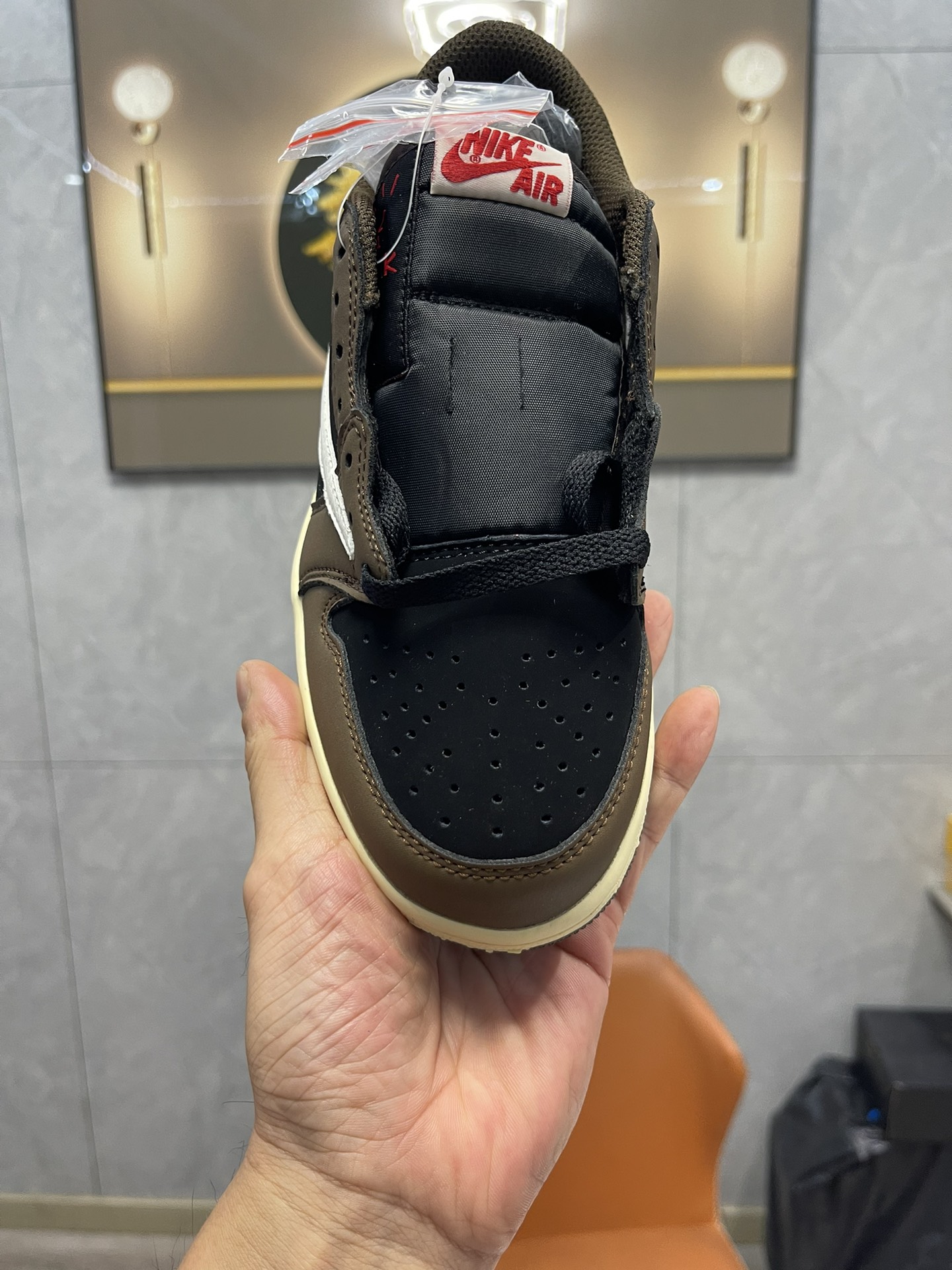 Jordan 1 Low Reverse Mocha Brown