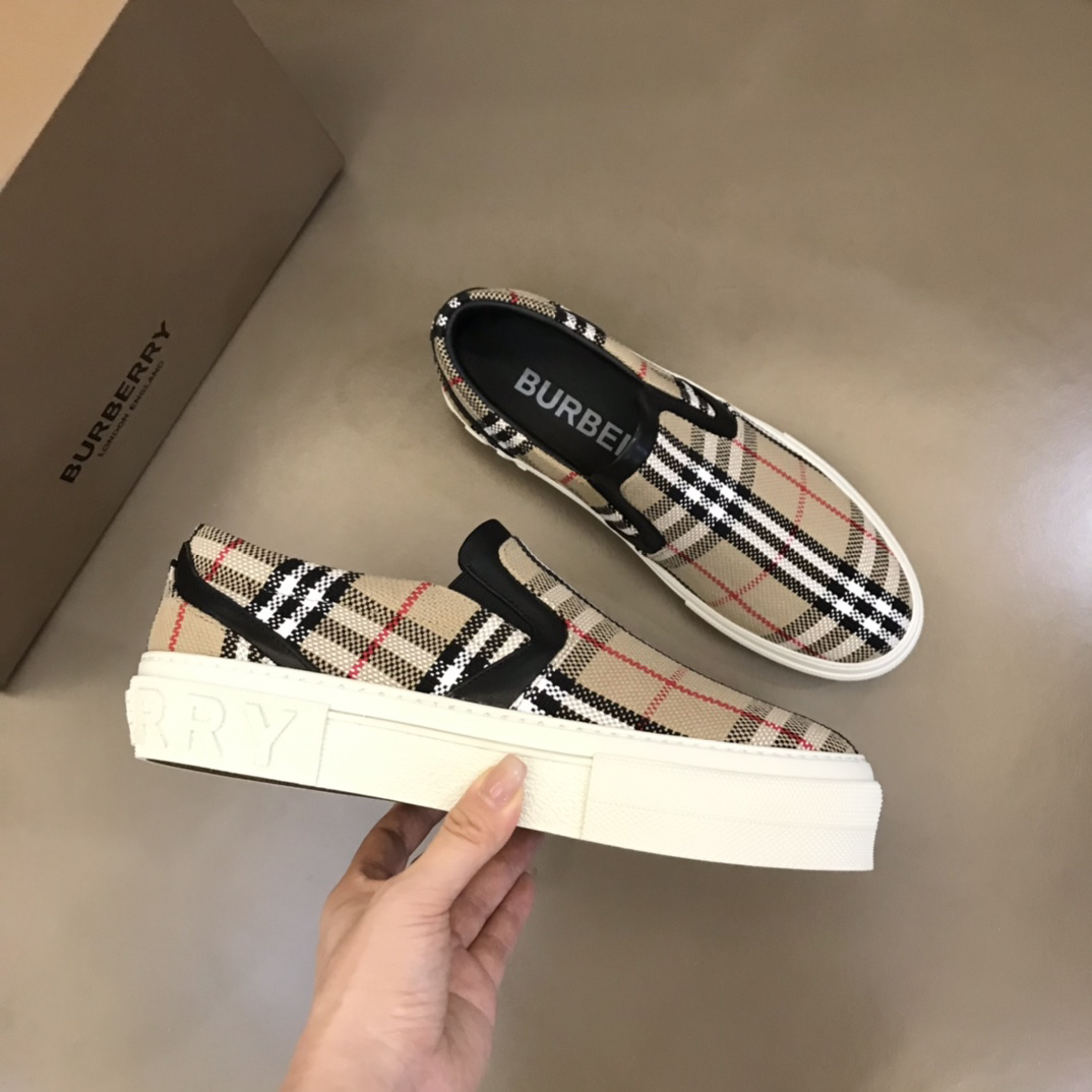 Burberry Vintage Check Slip-On Beige