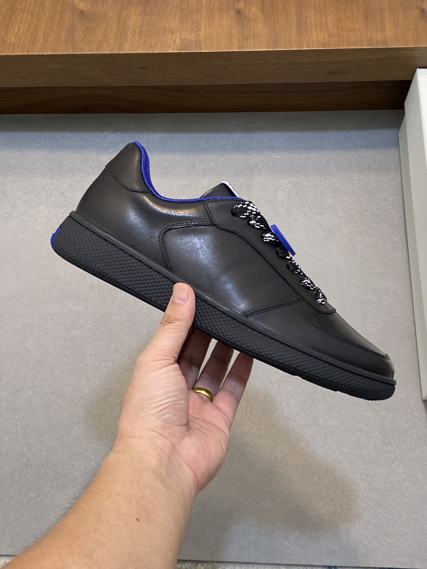 Burberry Leather Low-Top Sneakers Black/Blue