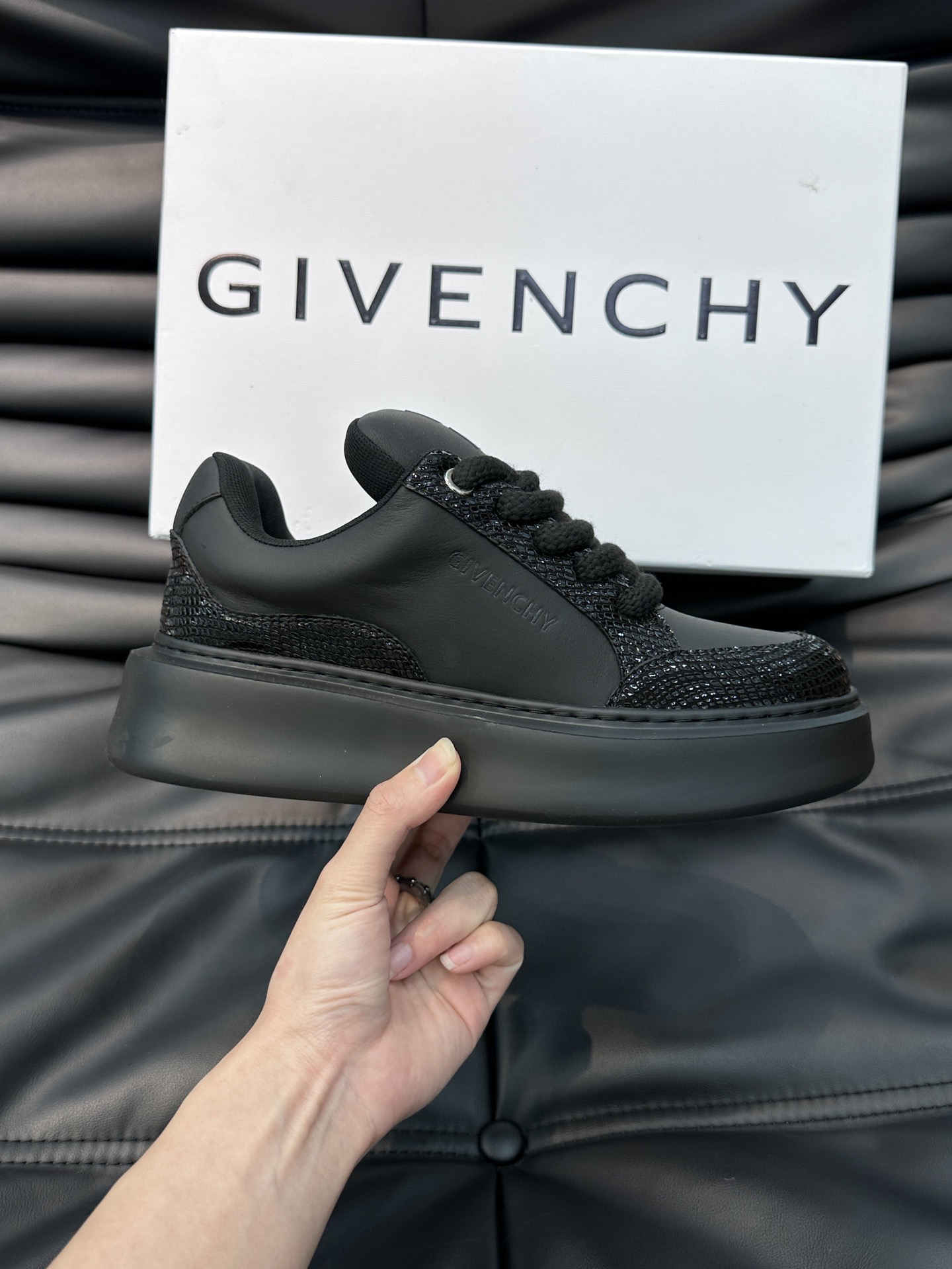 Givenchy Platform Casual Sneakers Black
