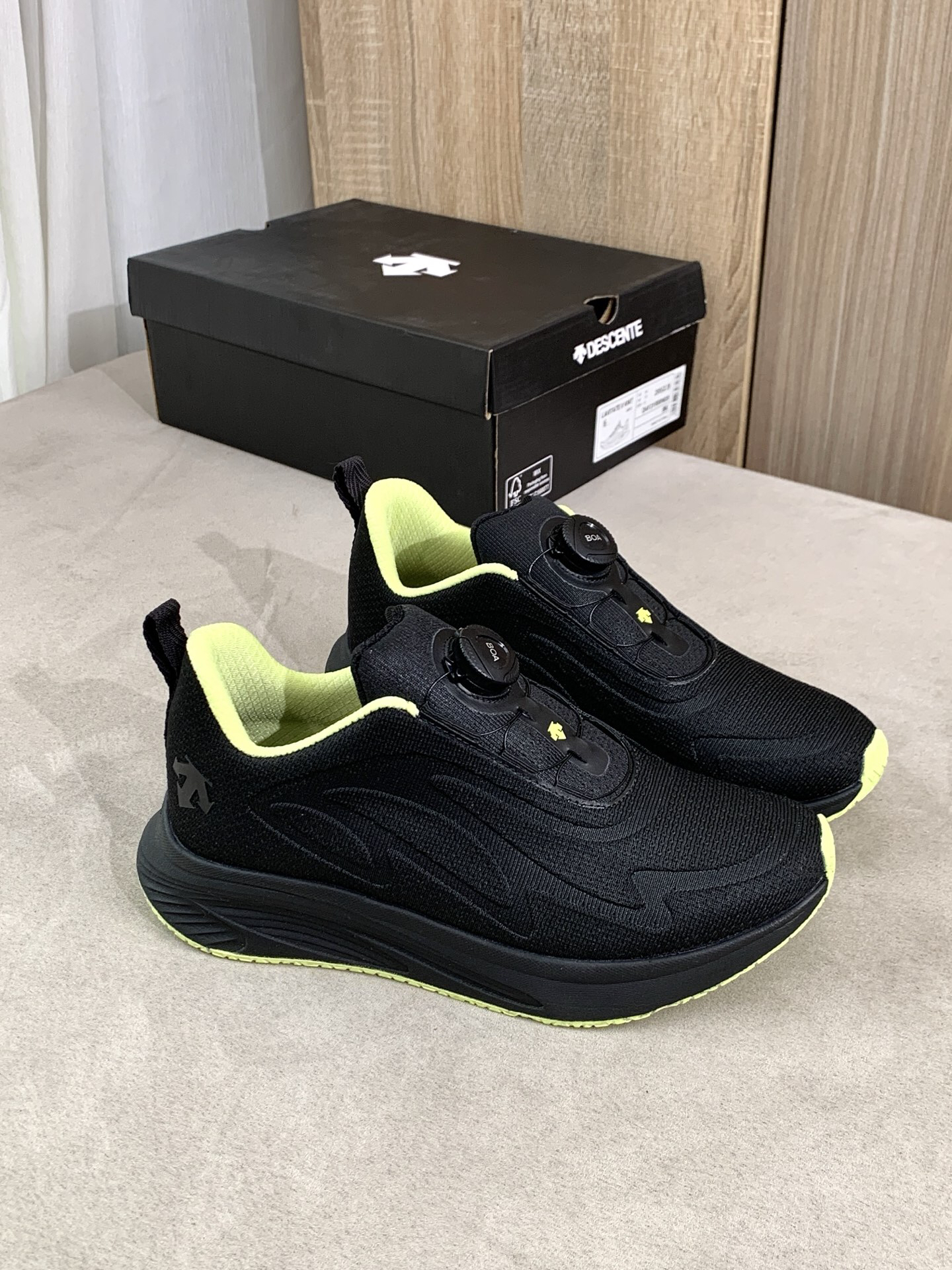 Descente BOA Training Sneakers Black/Neon